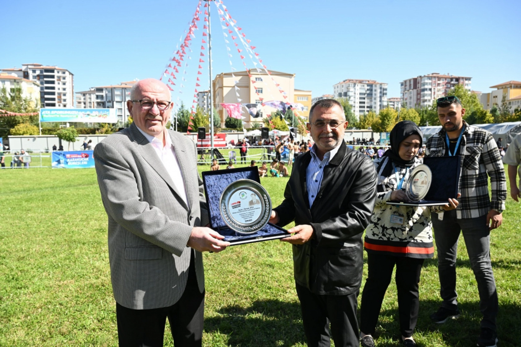 Açılış Törenine Yoğun İlgi, 300 Pehlivan Er Meydanına Çıktı