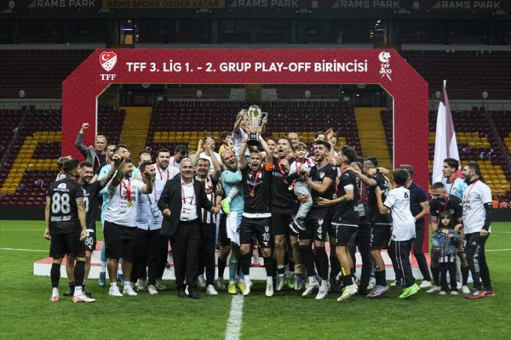 Şampiyon Elazığspor