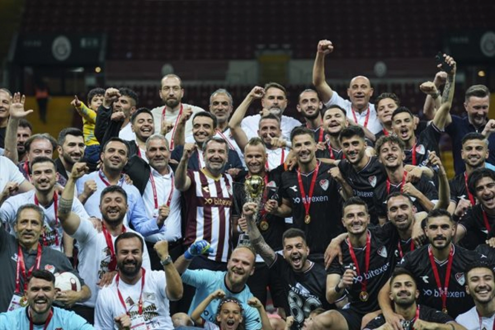 Şampiyon Elazığspor