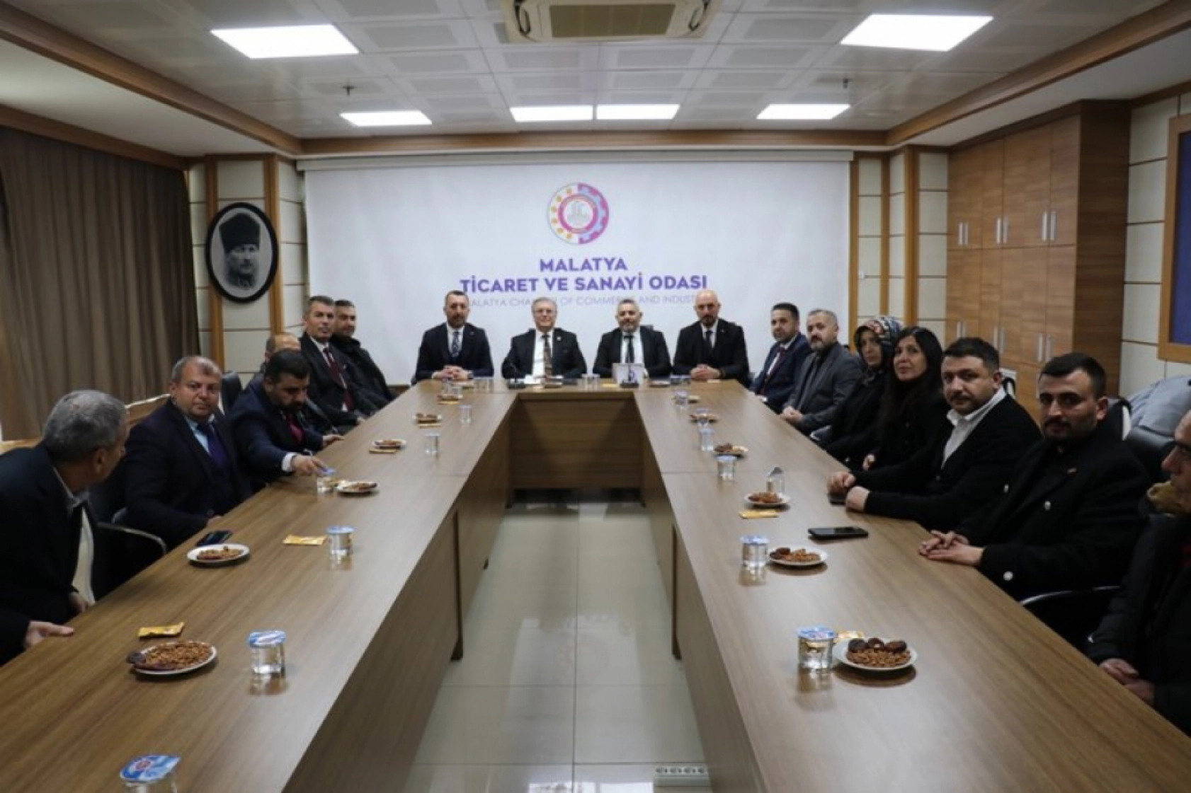 Genelbaşkan Vekili Aydal, Malatya'da Bir Dizi Temaslarda Bulundu