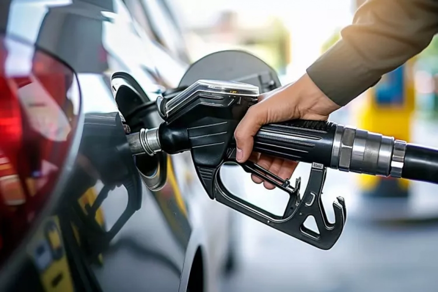 Motorine indirim geliyor! Petrol fiyatları baskı altında
