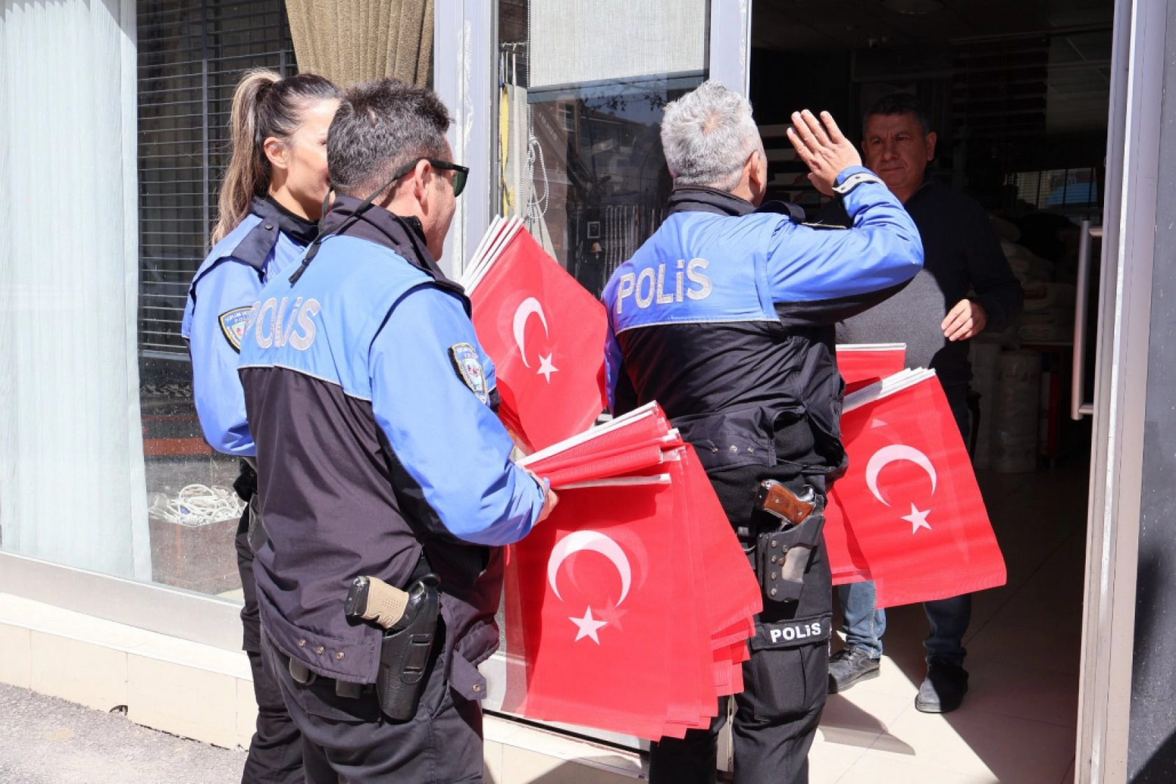 Muhtar Özdemir'den Polis Haftasına Anlamlı Destek