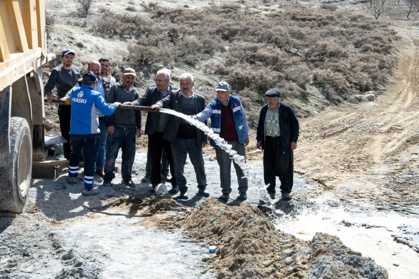 Susuzluktan ciğerimiz söküldü