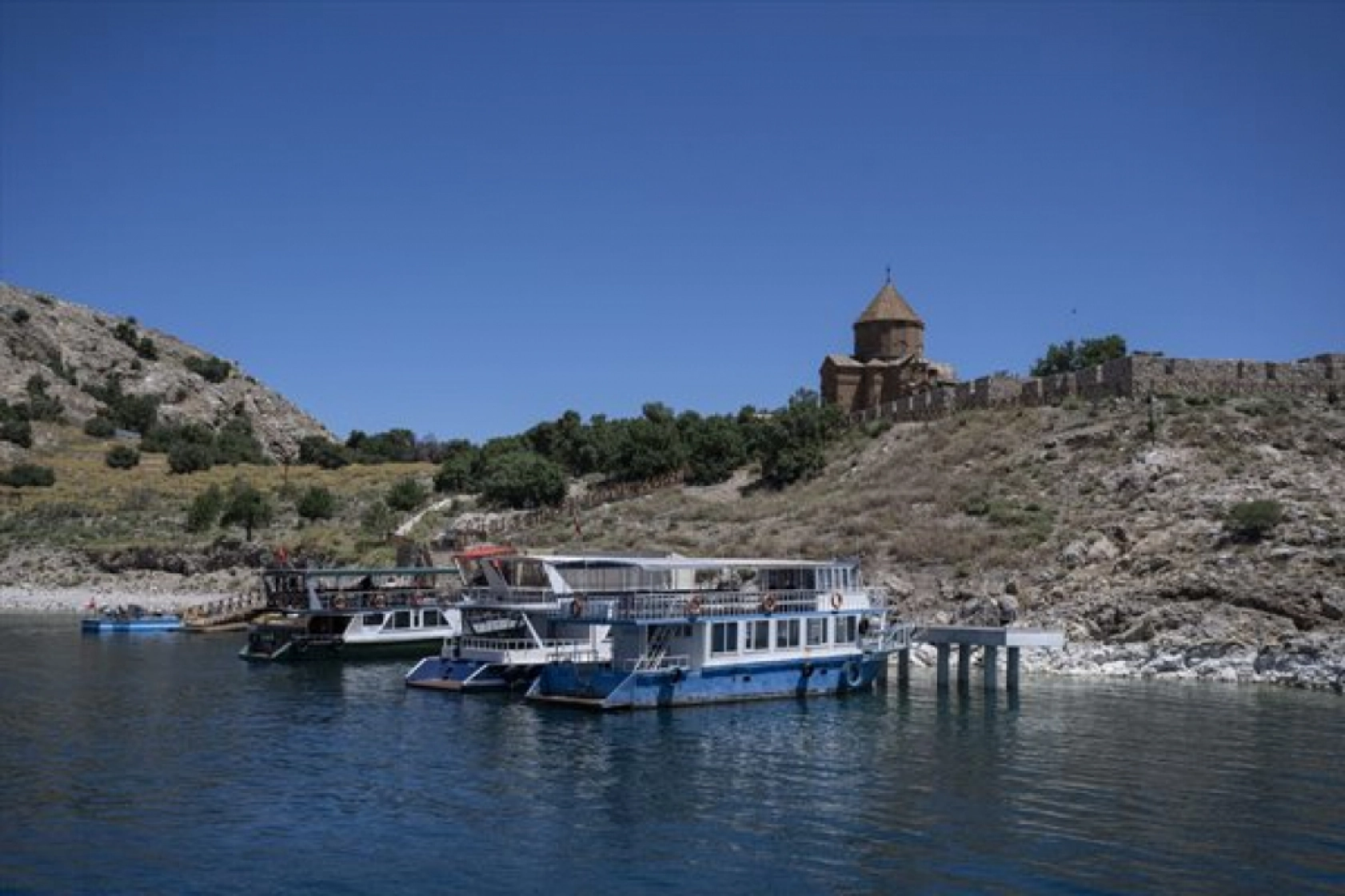 Van Gölü'ndeki Akdamar Adası