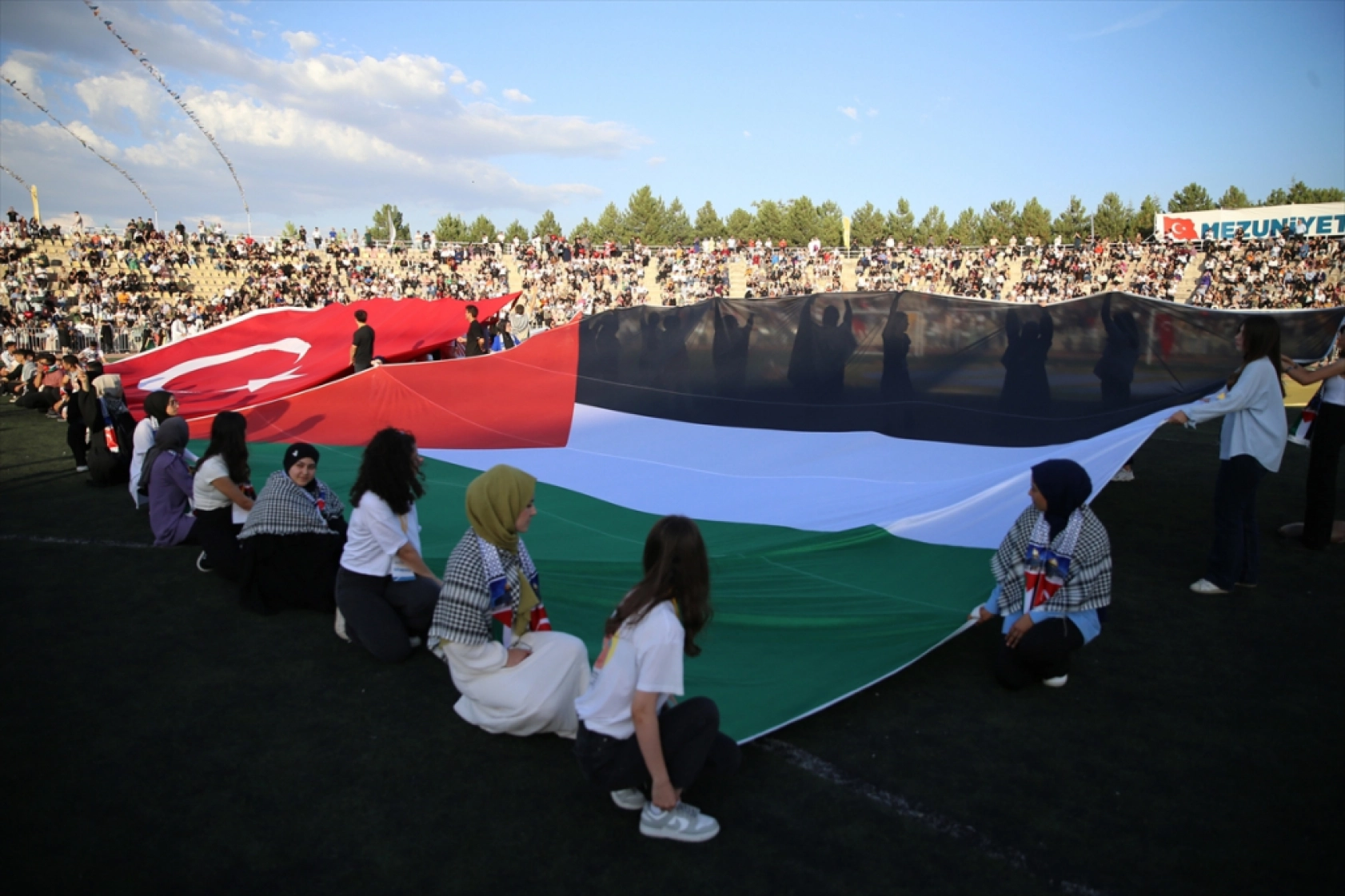 İnönü Üniversitesinde mezuniyet töreni düzenlendi