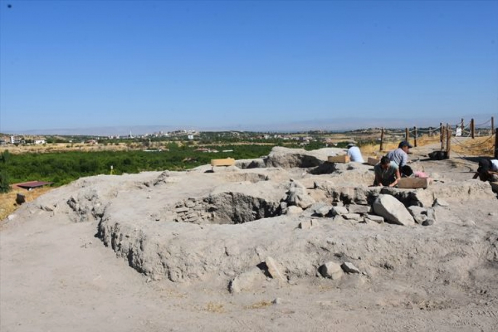 Arslantepe Höyüğü'nde 6 bin 400 yıllık fırın bulundu