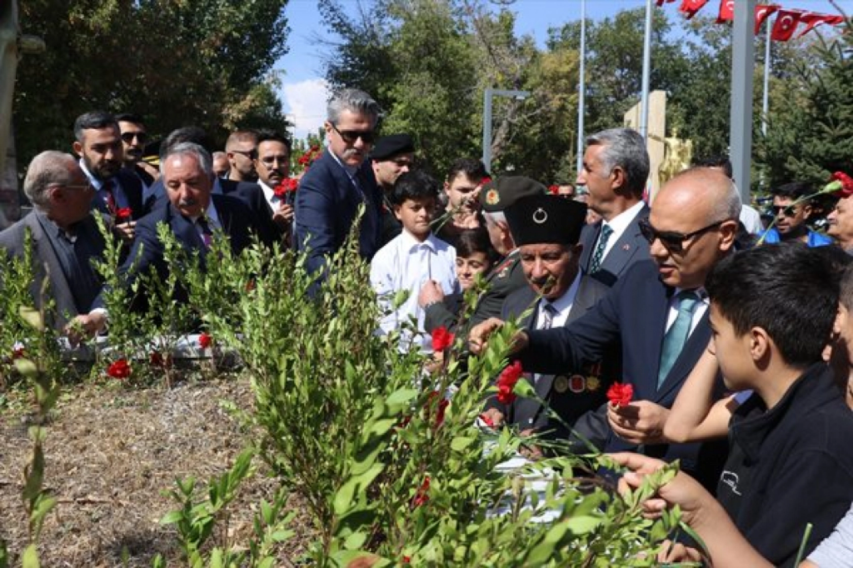 Doğu Anadolu Bölgesi'nde 19 Eylül Gaziler Günü törenle kutlandı