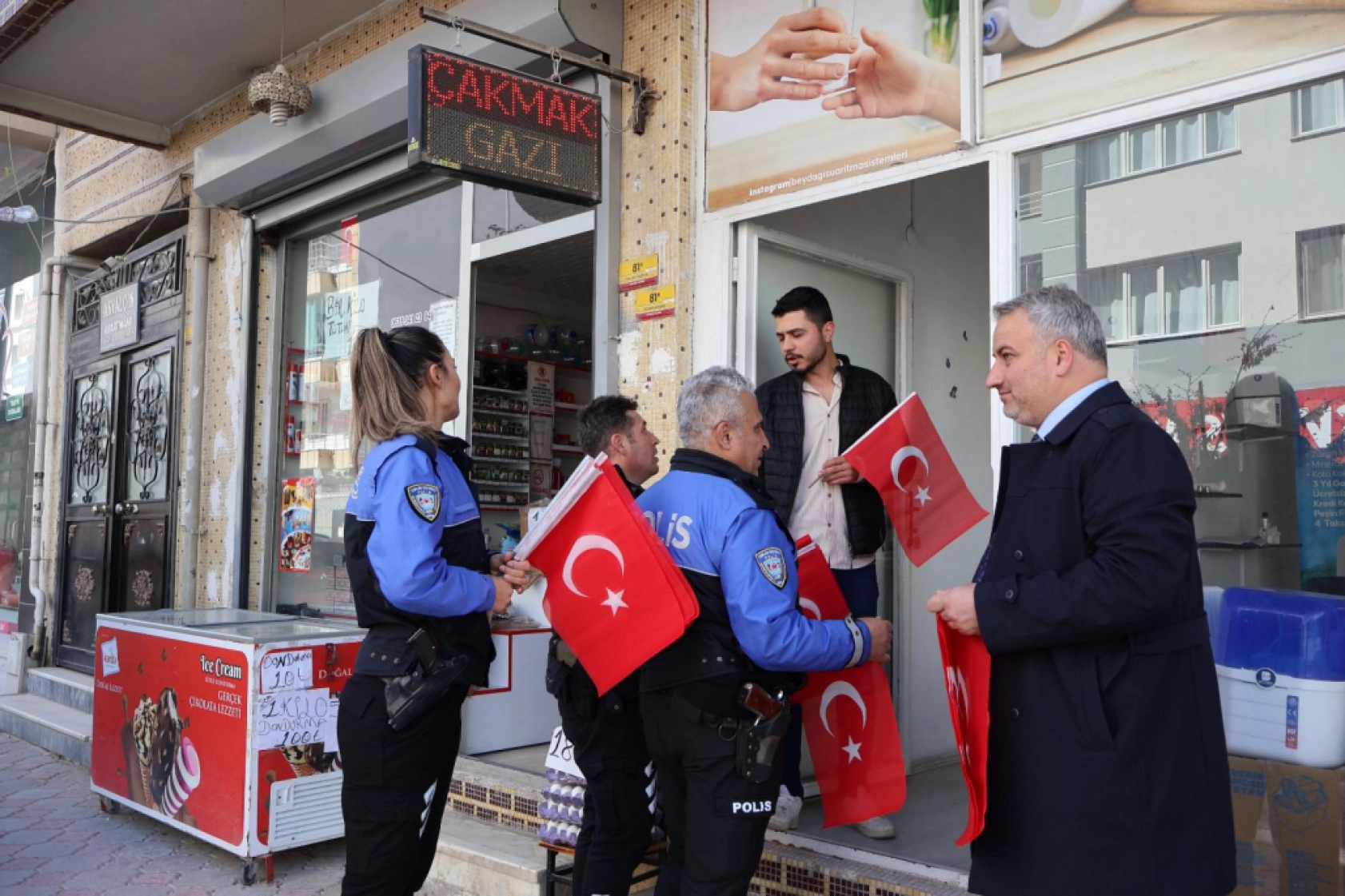 Muhtar Özdemir'den Polis Haftasına Anlamlı Destek