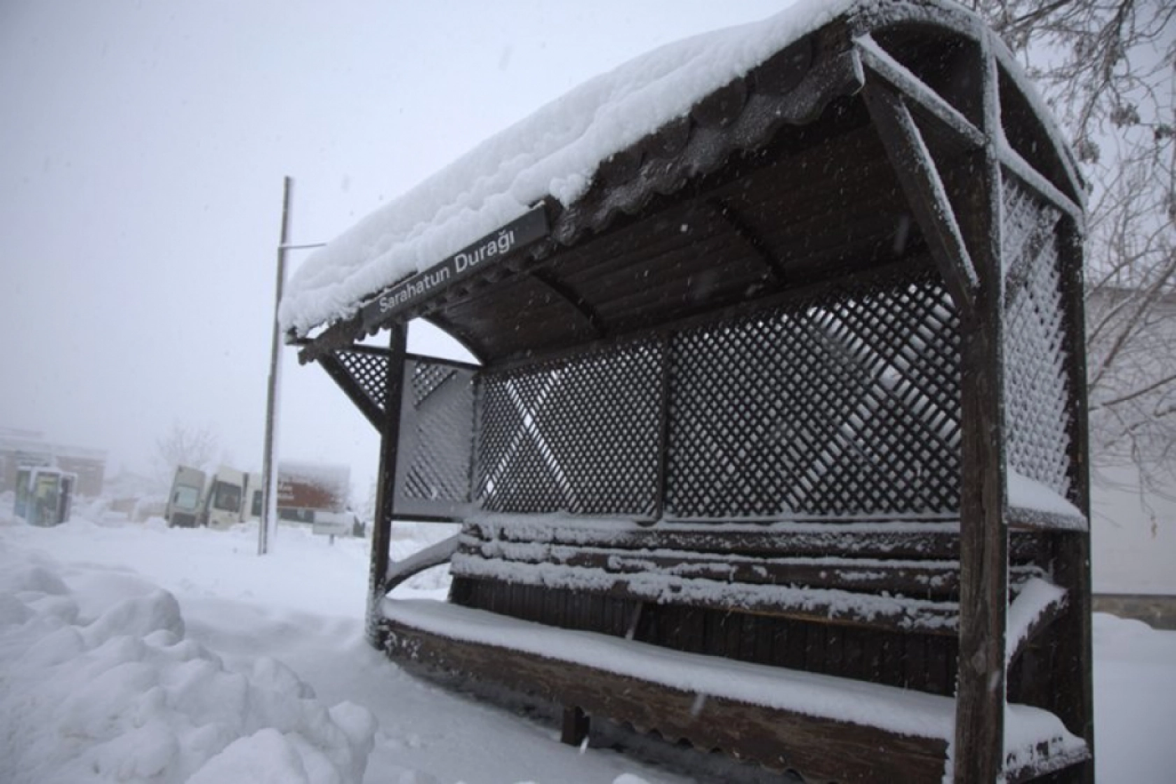 Yoğun kar yağışı Harput'u yuttu: 4 bin yıllık tarih gözden kayboldu