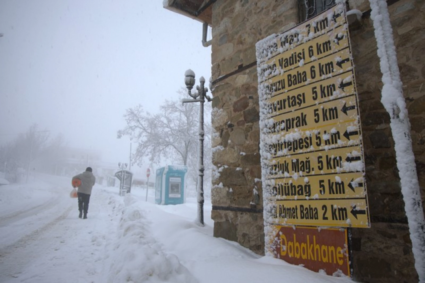Yoğun kar yağışı Harput'u yuttu: 4 bin yıllık tarih gözden kayboldu