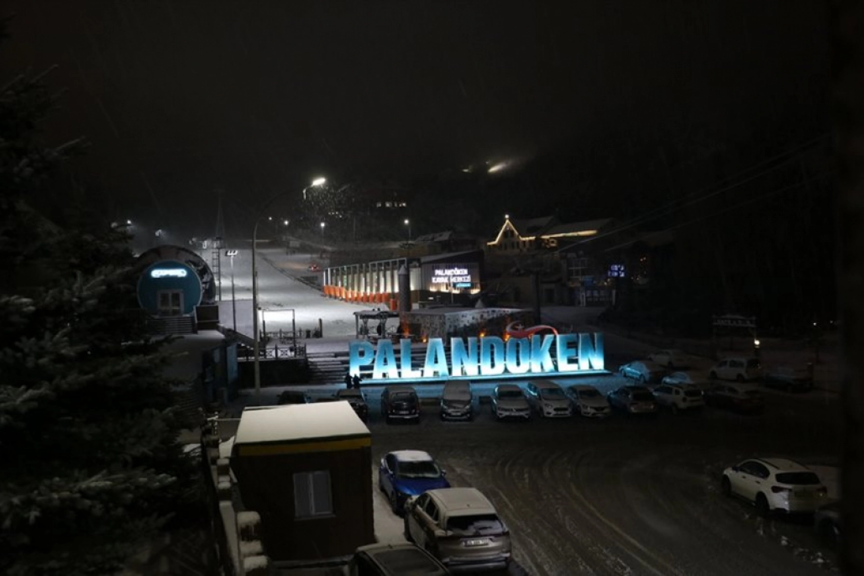 Erzurum'da kar etkili oldu