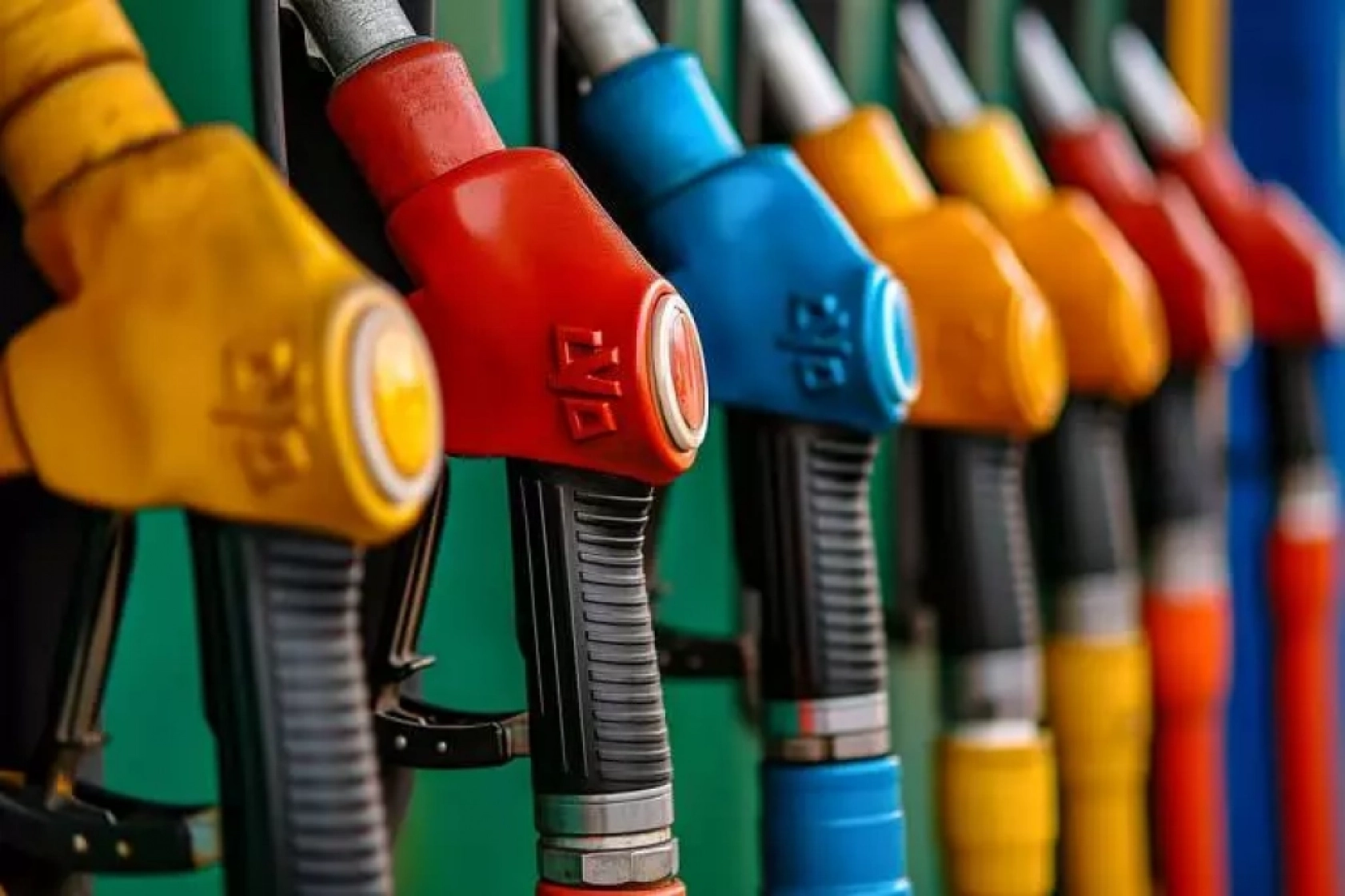 Motorine indirim geliyor! Petrol fiyatları baskı altında