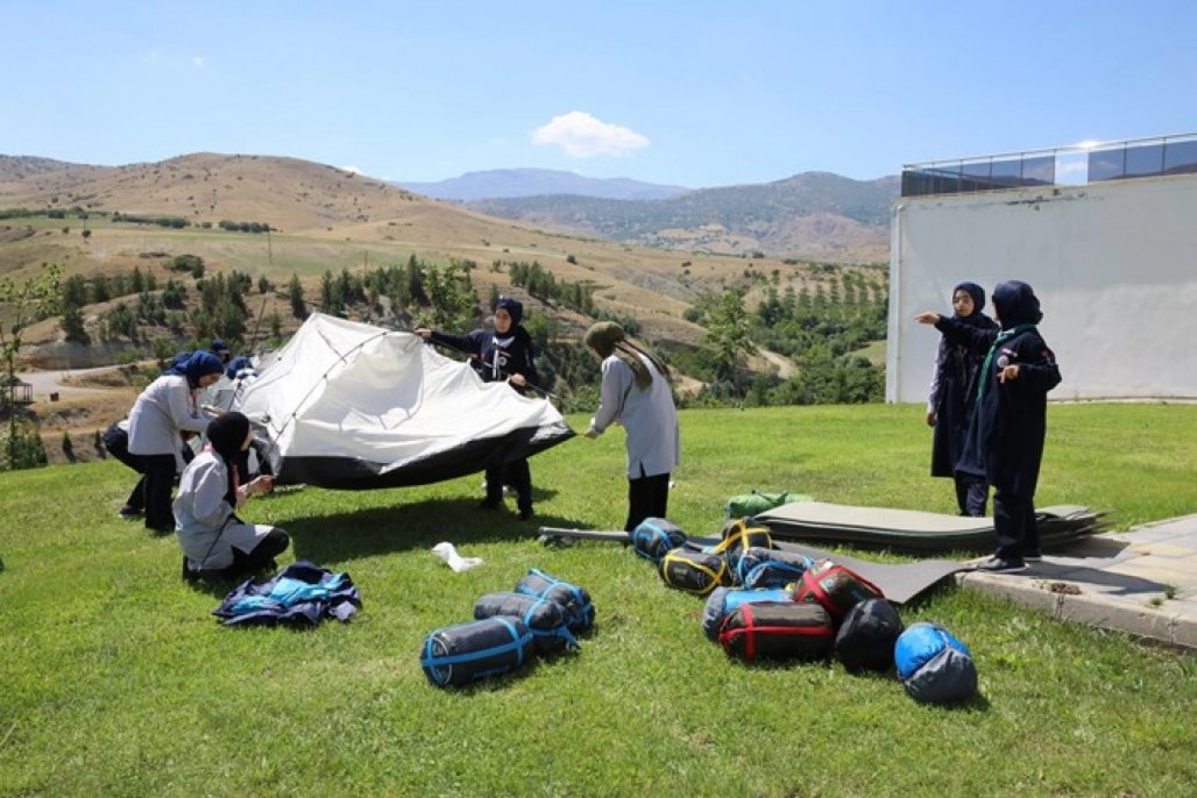 İspendere şifalı içmelerinde izcilik kampı