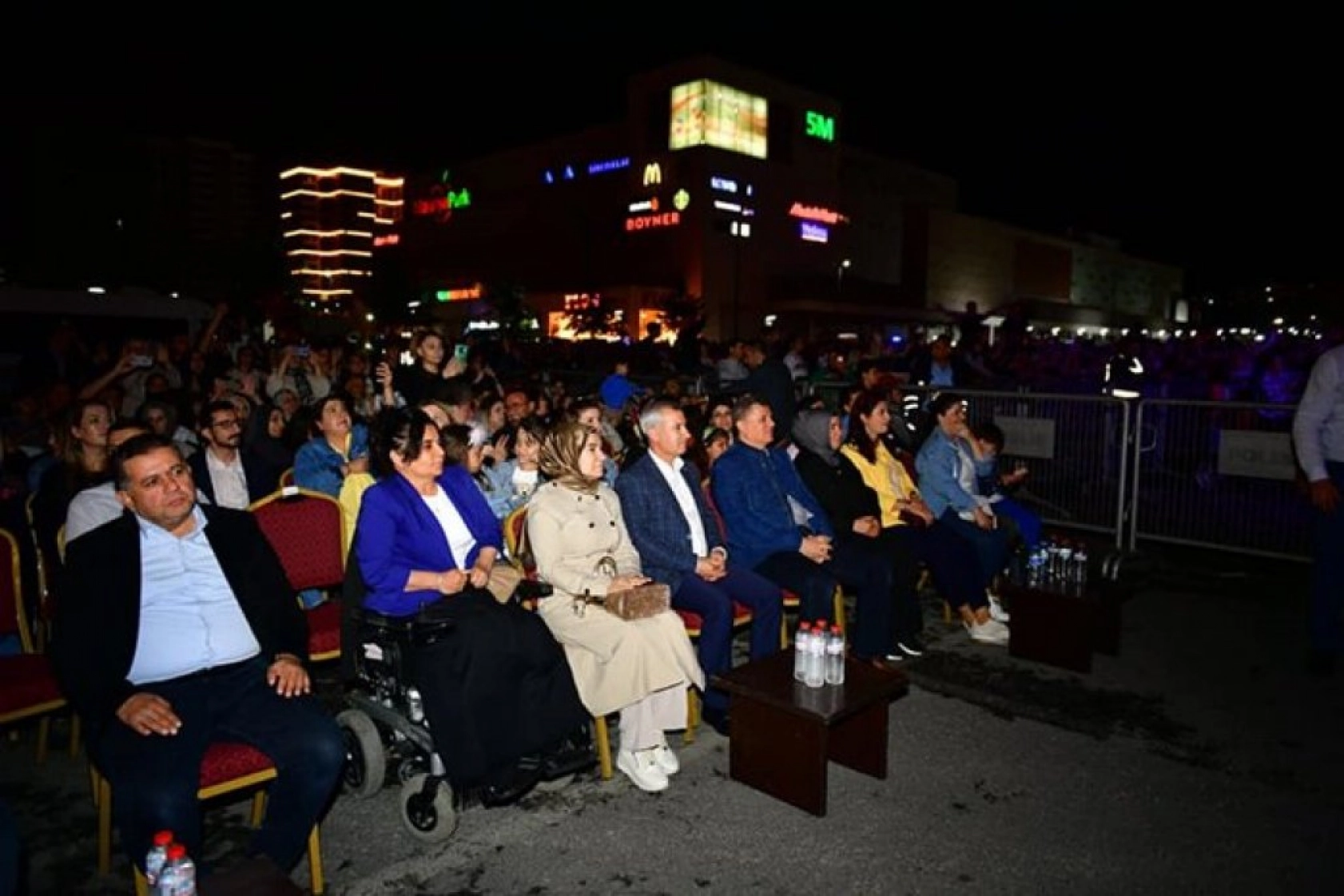 Kıraç, Malatya'lılara Unutulmayacak Bir Konser Yaşattı