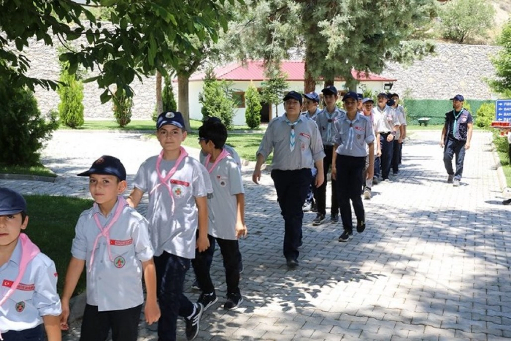 İspendere şifalı içmelerinde izcilik kampı