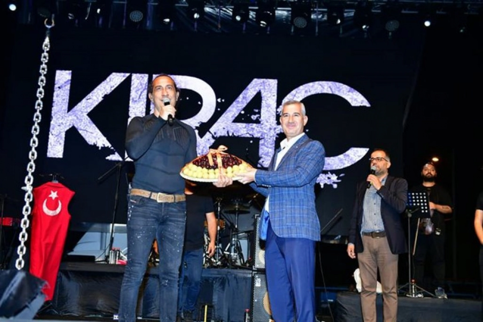 Kıraç, Malatya'lılara Unutulmayacak Bir Konser Yaşattı