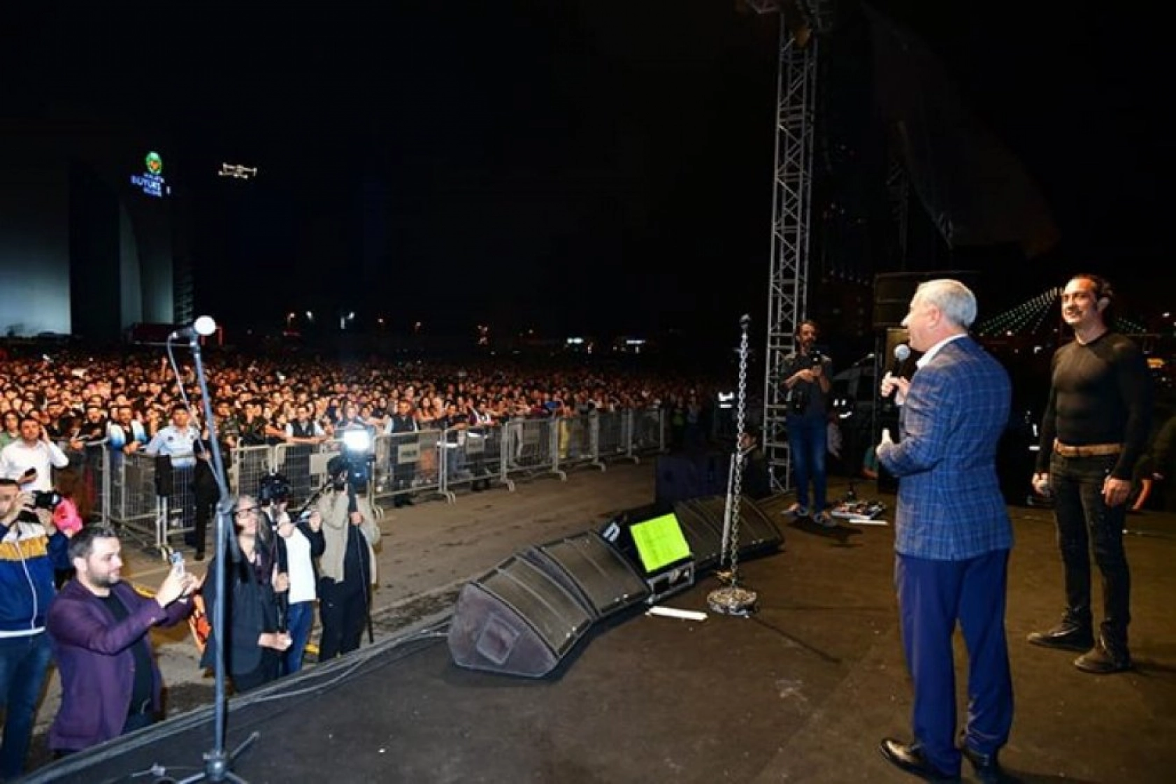 Kıraç, Malatya'lılara Unutulmayacak Bir Konser Yaşattı