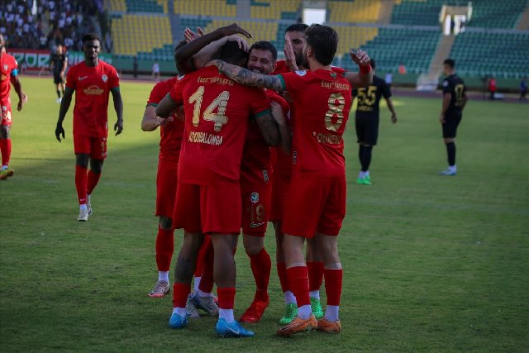 Yeni Malatyaspor-Amed Sportif Faaliyetler maçından Kareler