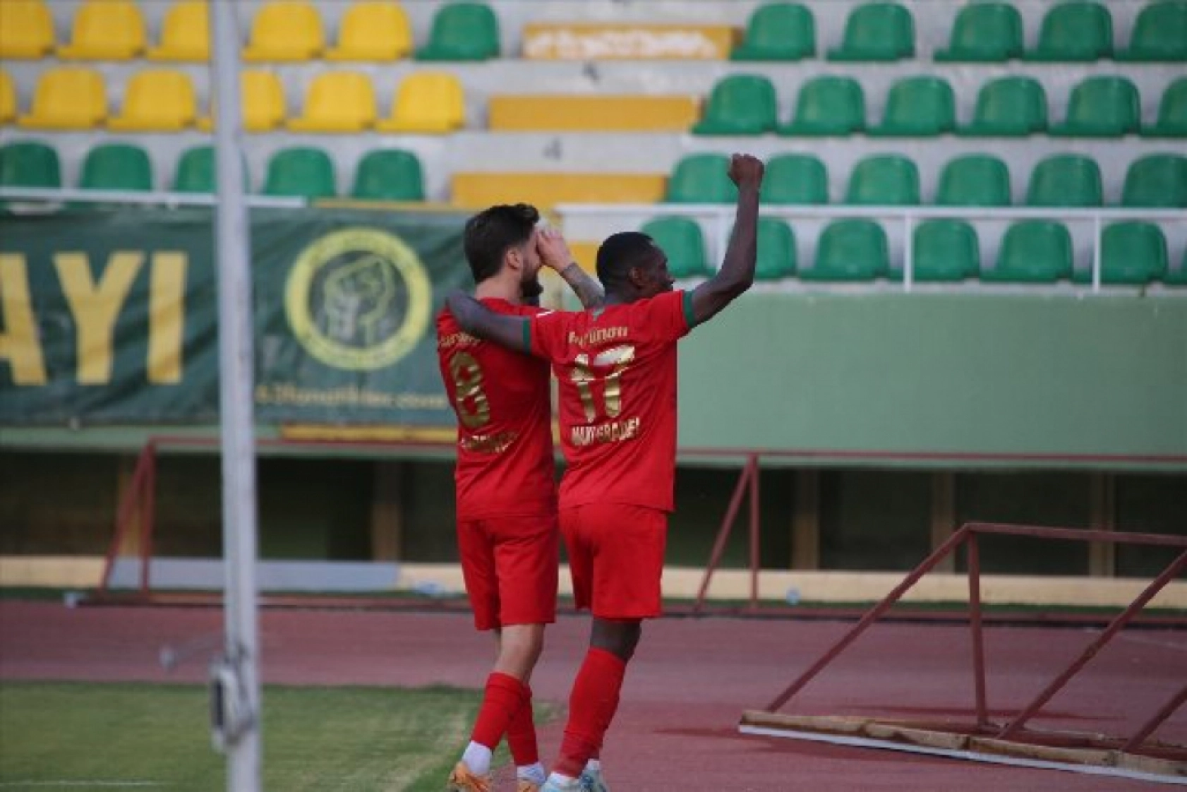 Yeni Malatyaspor-Amed Sportif Faaliyetler maçından Kareler