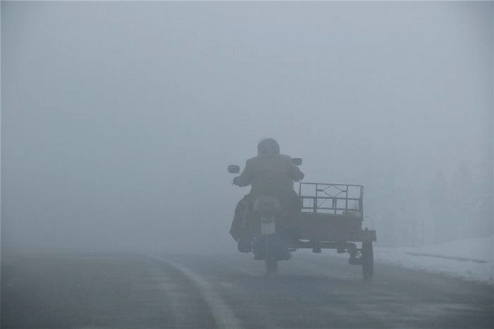 Elazığ'da kar ve sis altındaki tarihin eşsiz manzarası