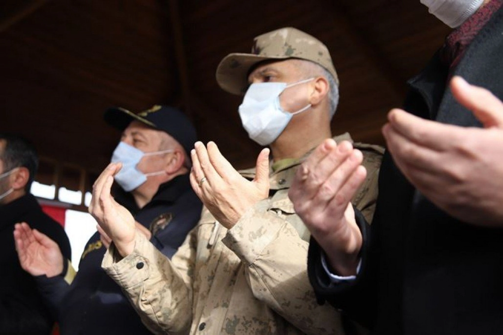 Şehit Fethi Sekin, kabri başında anıldı