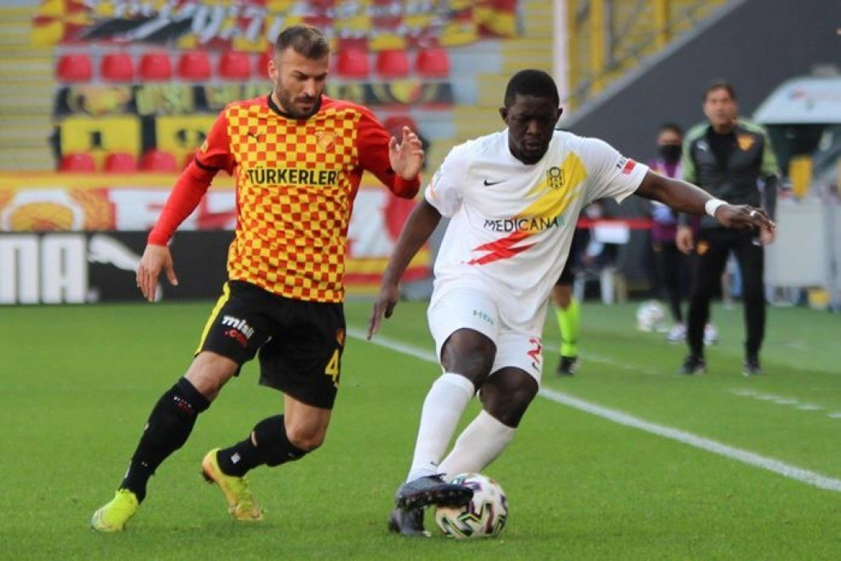 Göztepe Yeni Malatyaspor Karşılaşmasından Kareler