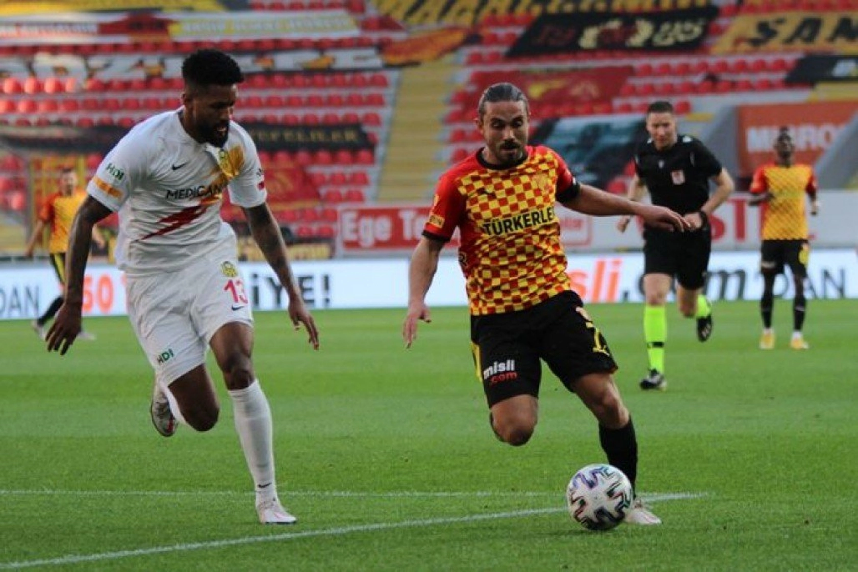 Göztepe Yeni Malatyaspor Karşılaşmasından Kareler