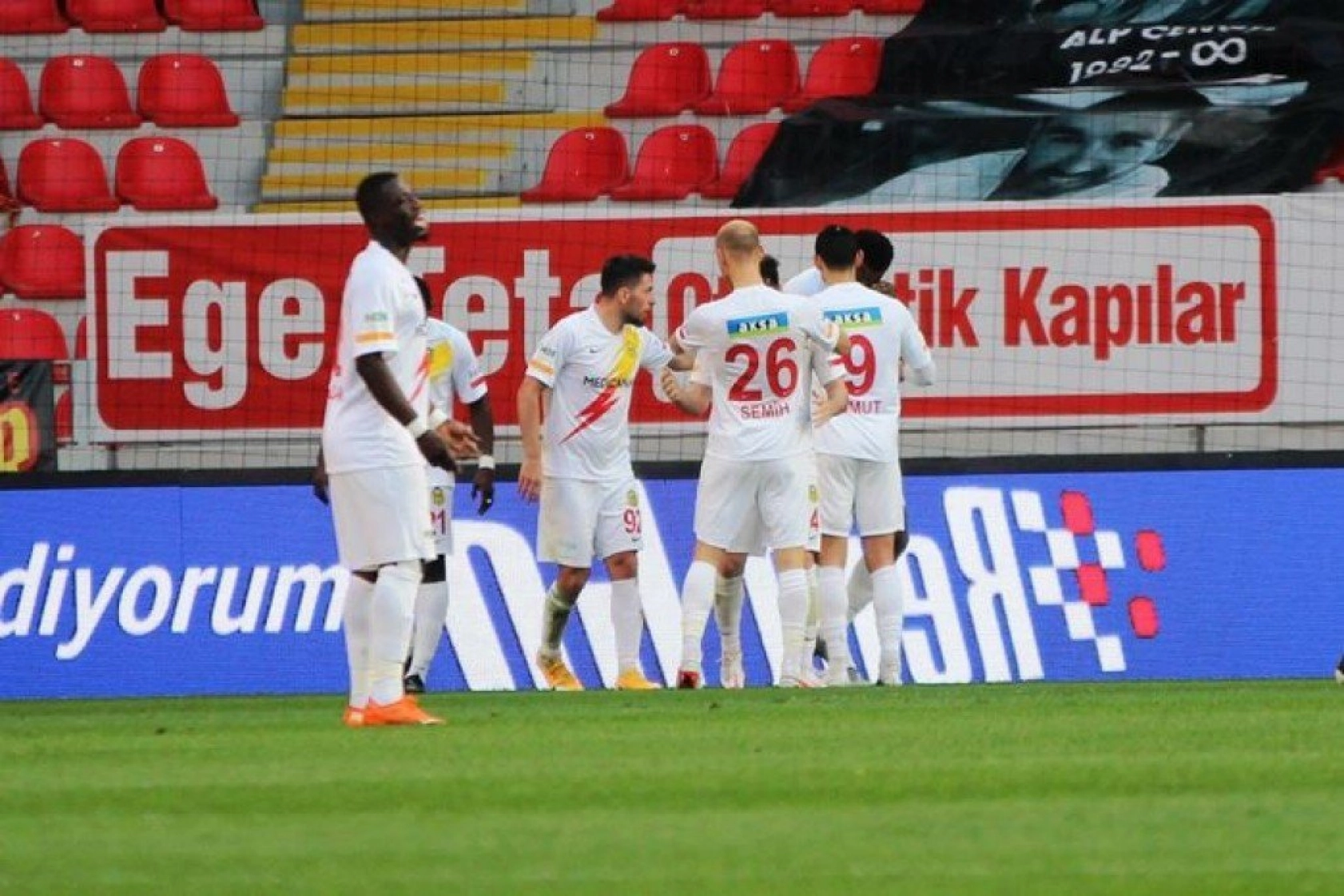 Göztepe Yeni Malatyaspor Karşılaşmasından Kareler