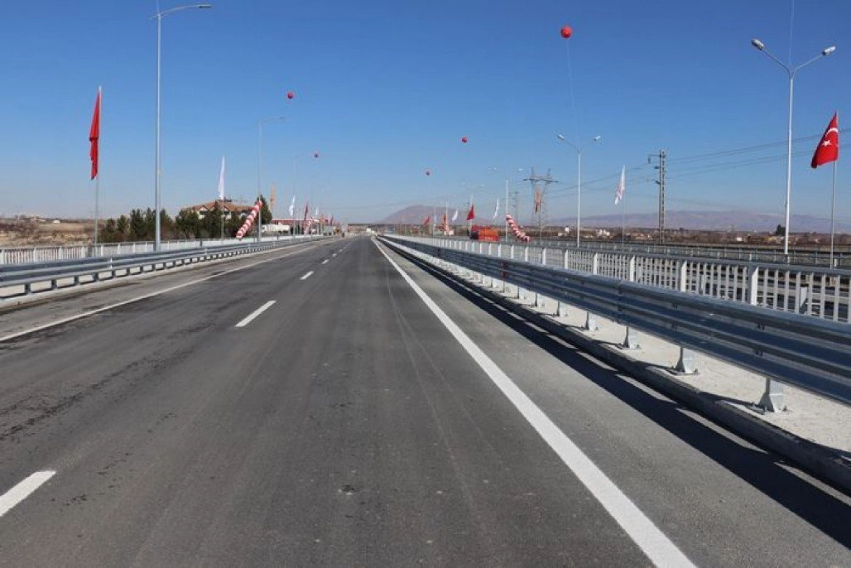 Yeni Tohma köprüsü hizmete açıldı