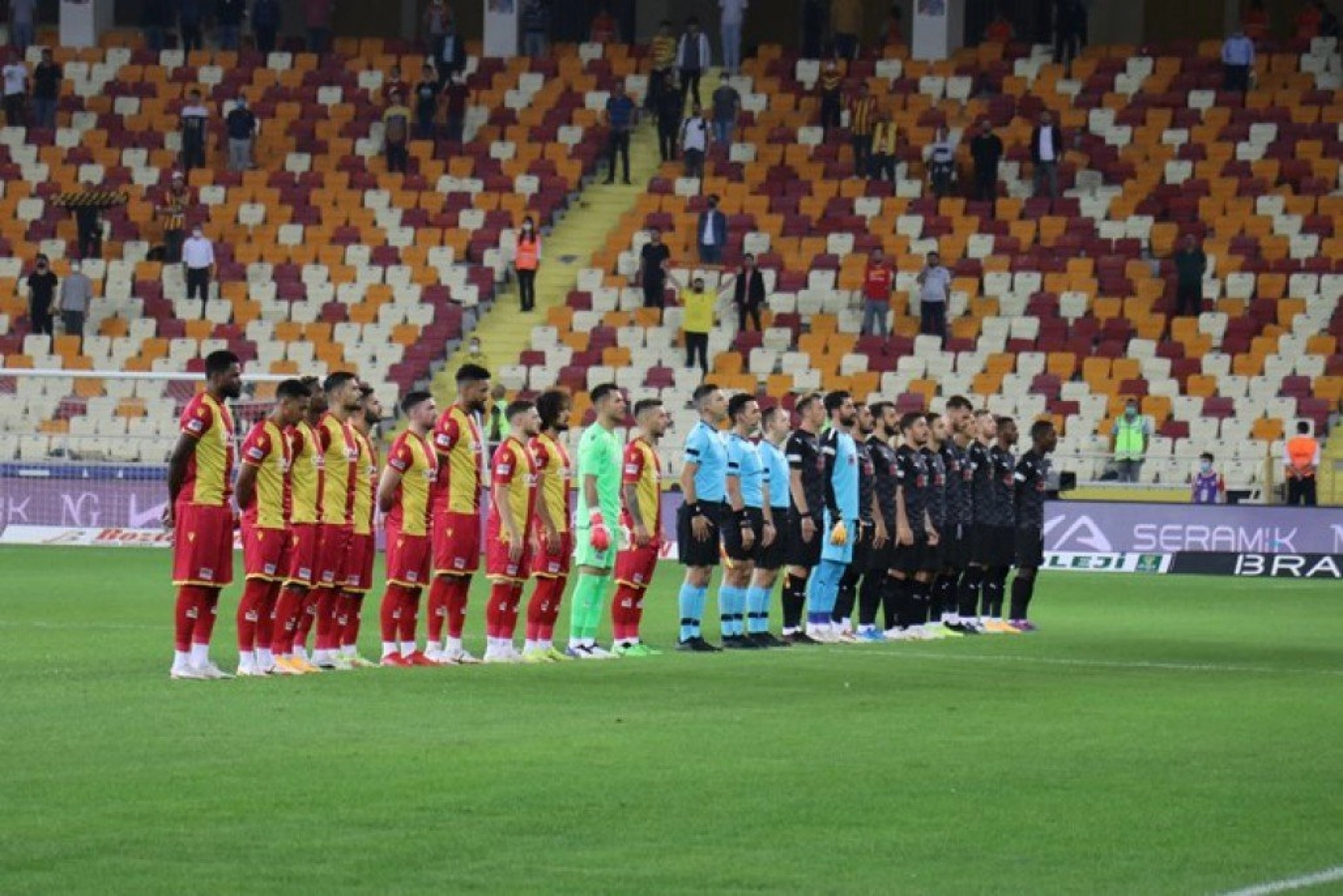 Demir Grup Sivasspor Karşılaşmasından Kareler