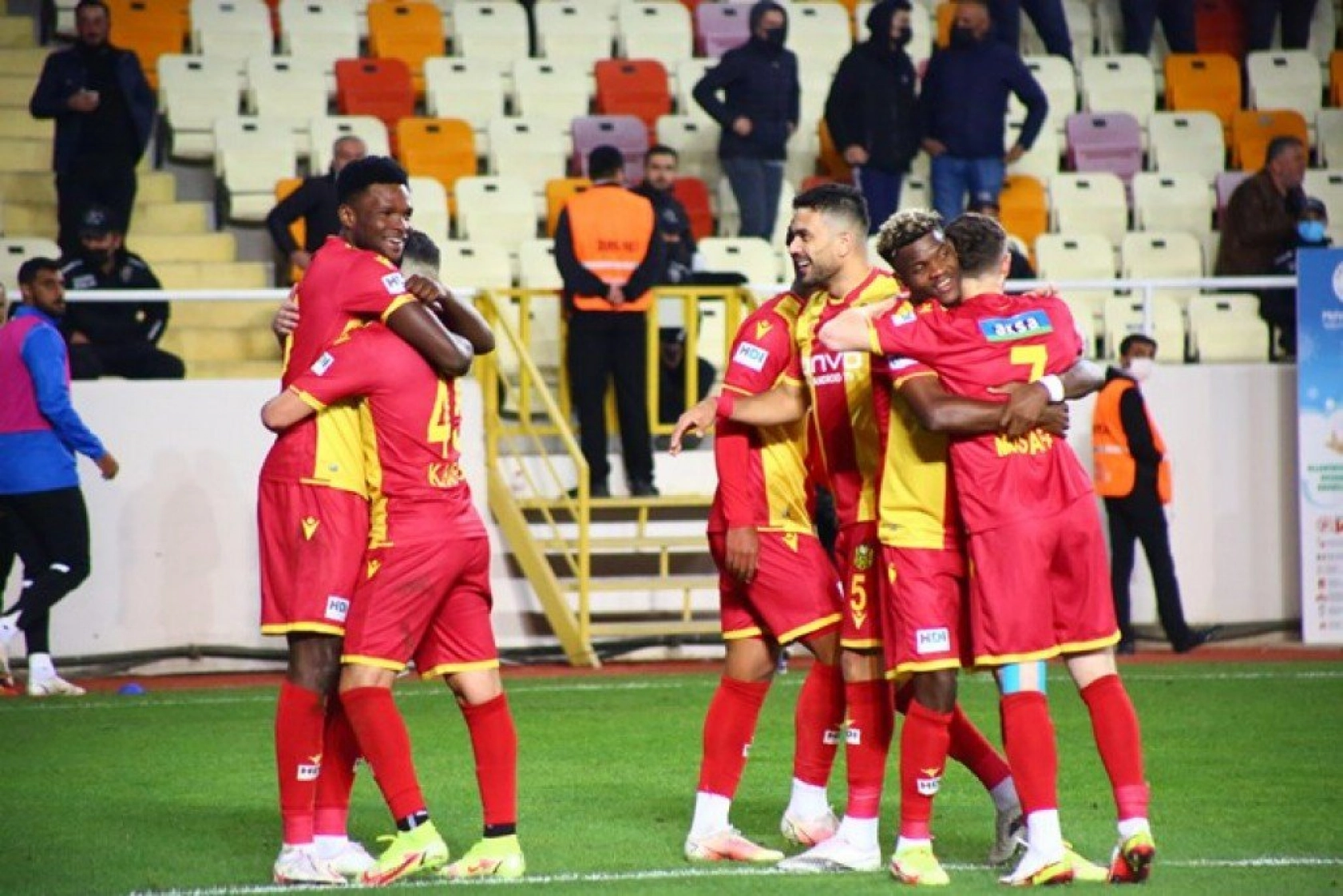 Yeni Malatyaspor Altay Maçından Kareler