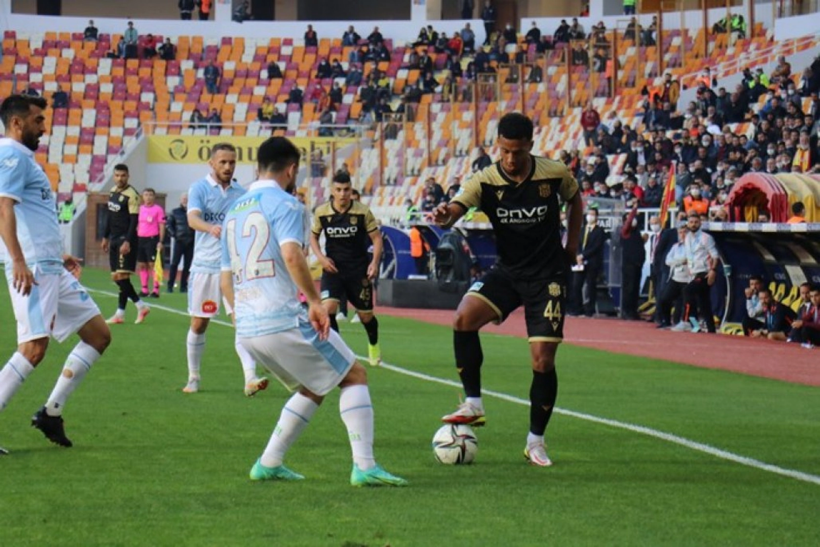 Medipol Başakşehir Maçından Kareler