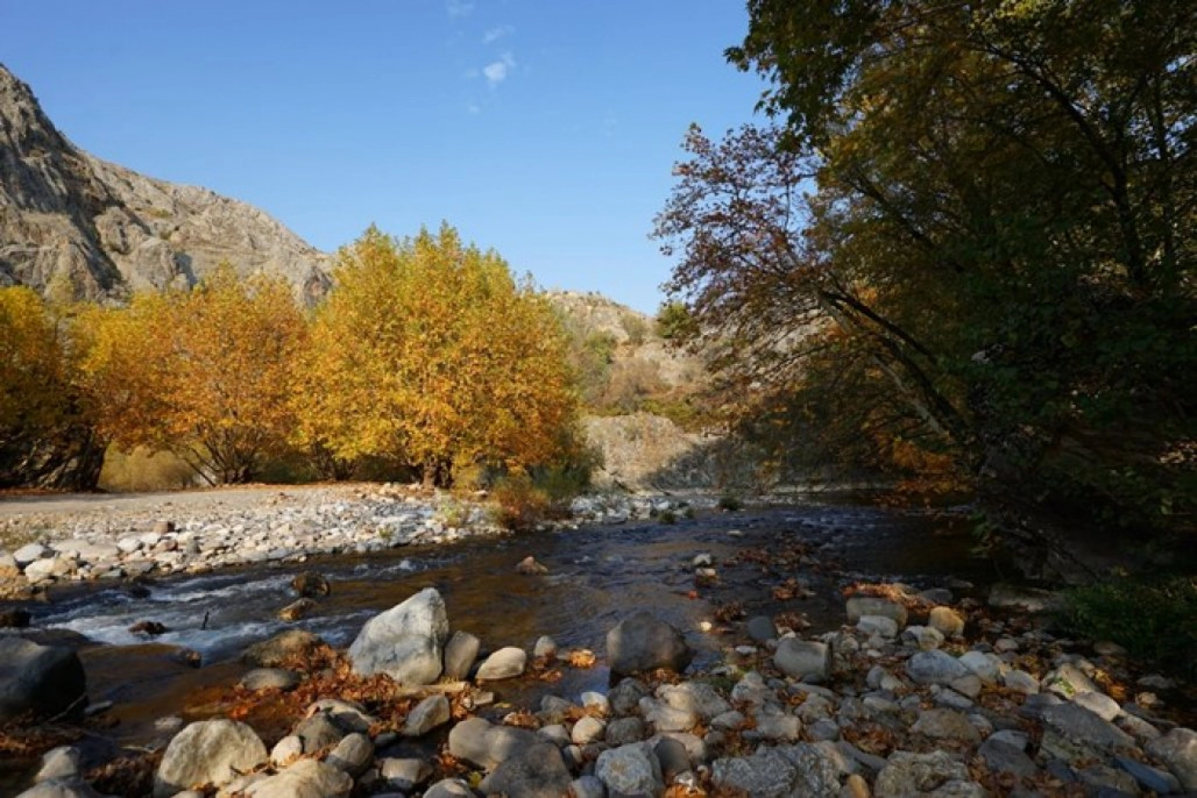 Arapgir'de Sonbahar Doğal Güzelliğiyle Görenleri Hayran Bıraktırıyor