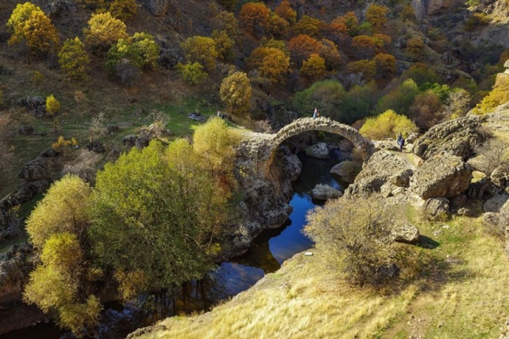 Arapgir'de Sonbahar Doğal Güzelliğiyle Görenleri Hayran Bıraktırıyor