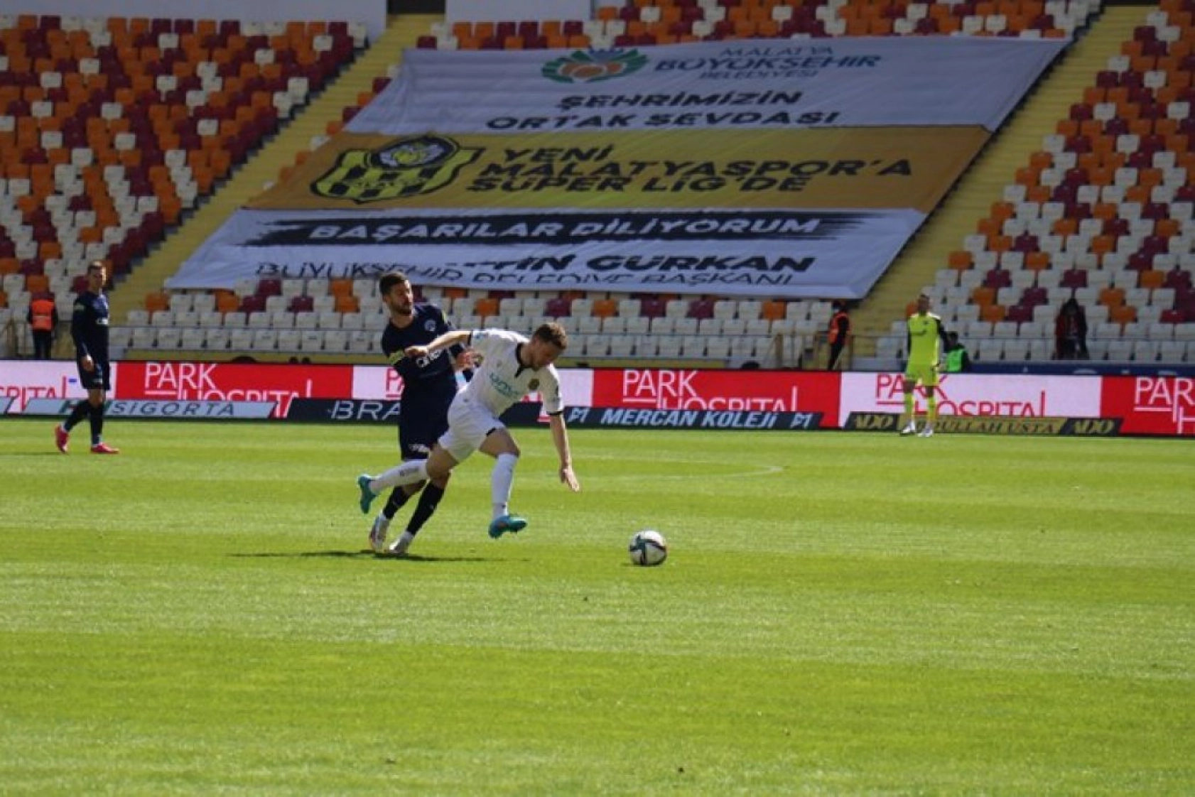 Yeni Malatyaspor Kasımpaşa Sk Karşılaşmasından Kareler