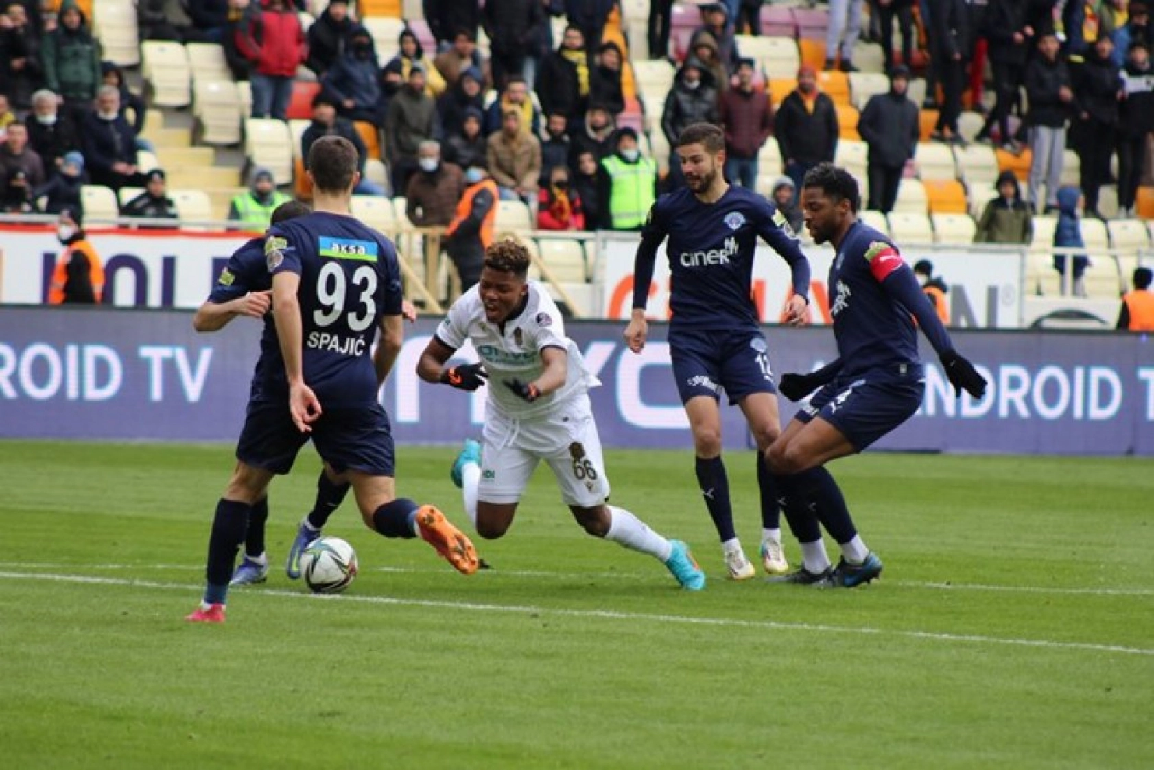 Yeni Malatyaspor Kasımpaşa Sk Karşılaşmasından Kareler