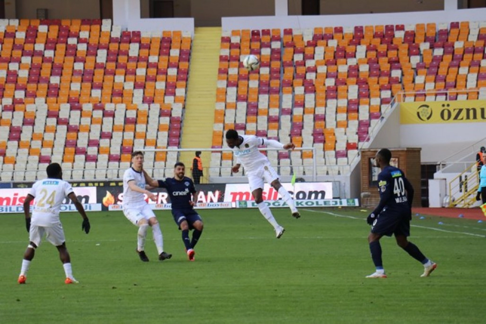 Yeni Malatyaspor Kasımpaşa Sk Karşılaşmasından Kareler