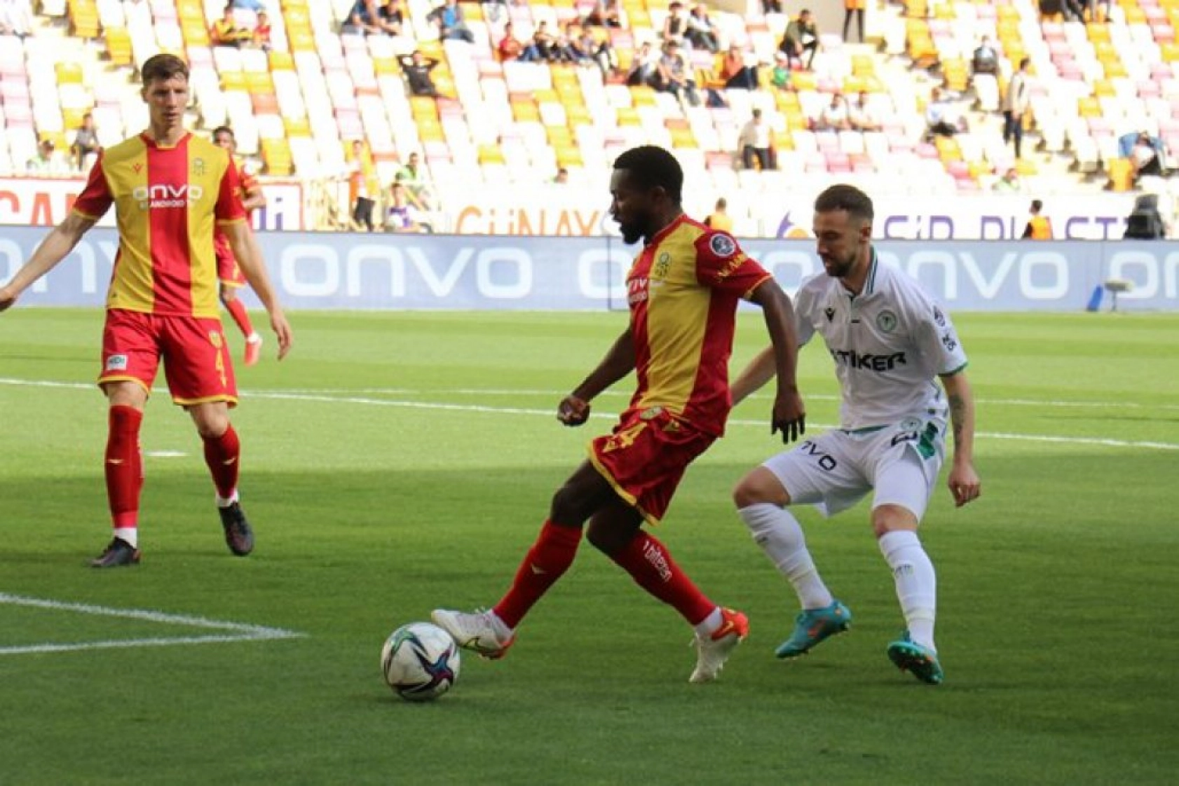 Konyaspor Yeni Malatyaspor Karşılaşmasından Kareler