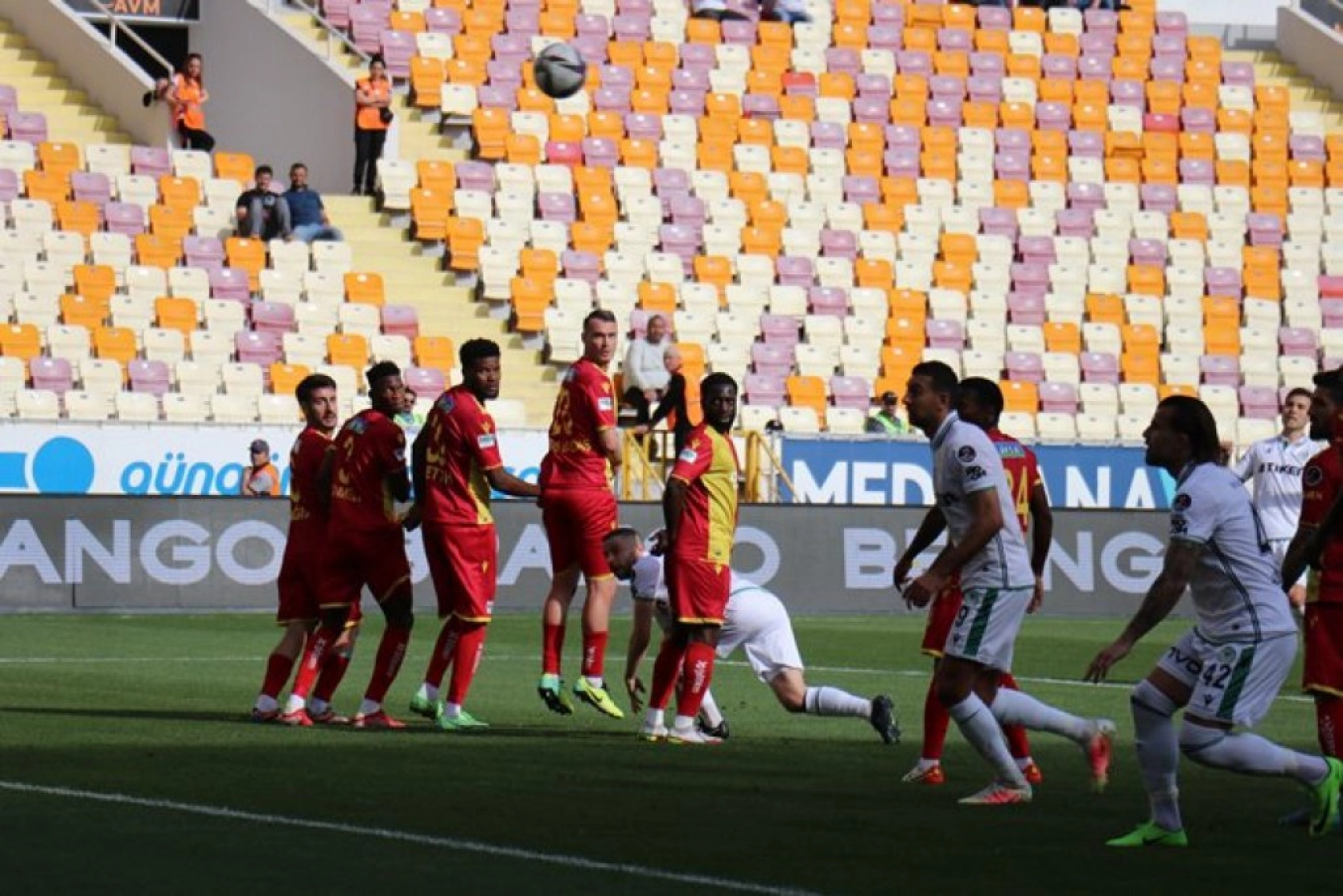 Konyaspor Yeni Malatyaspor Karşılaşmasından Kareler