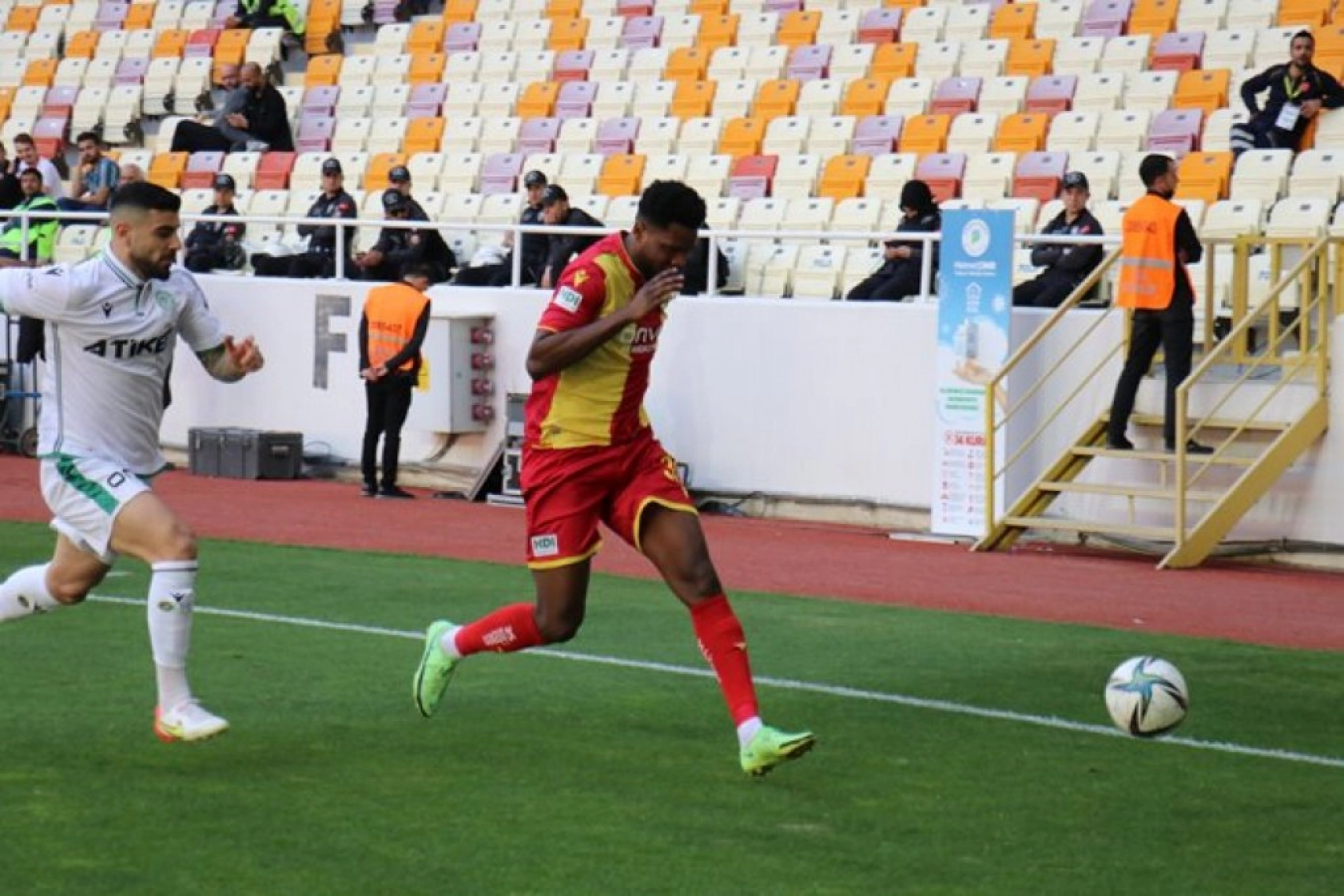 Konyaspor Yeni Malatyaspor Karşılaşmasından Kareler