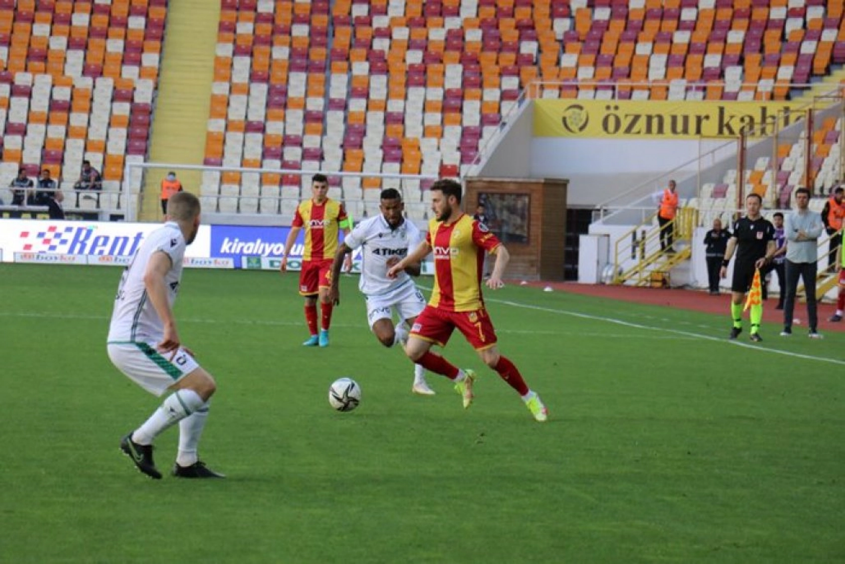 Konyaspor Yeni Malatyaspor Karşılaşmasından Kareler