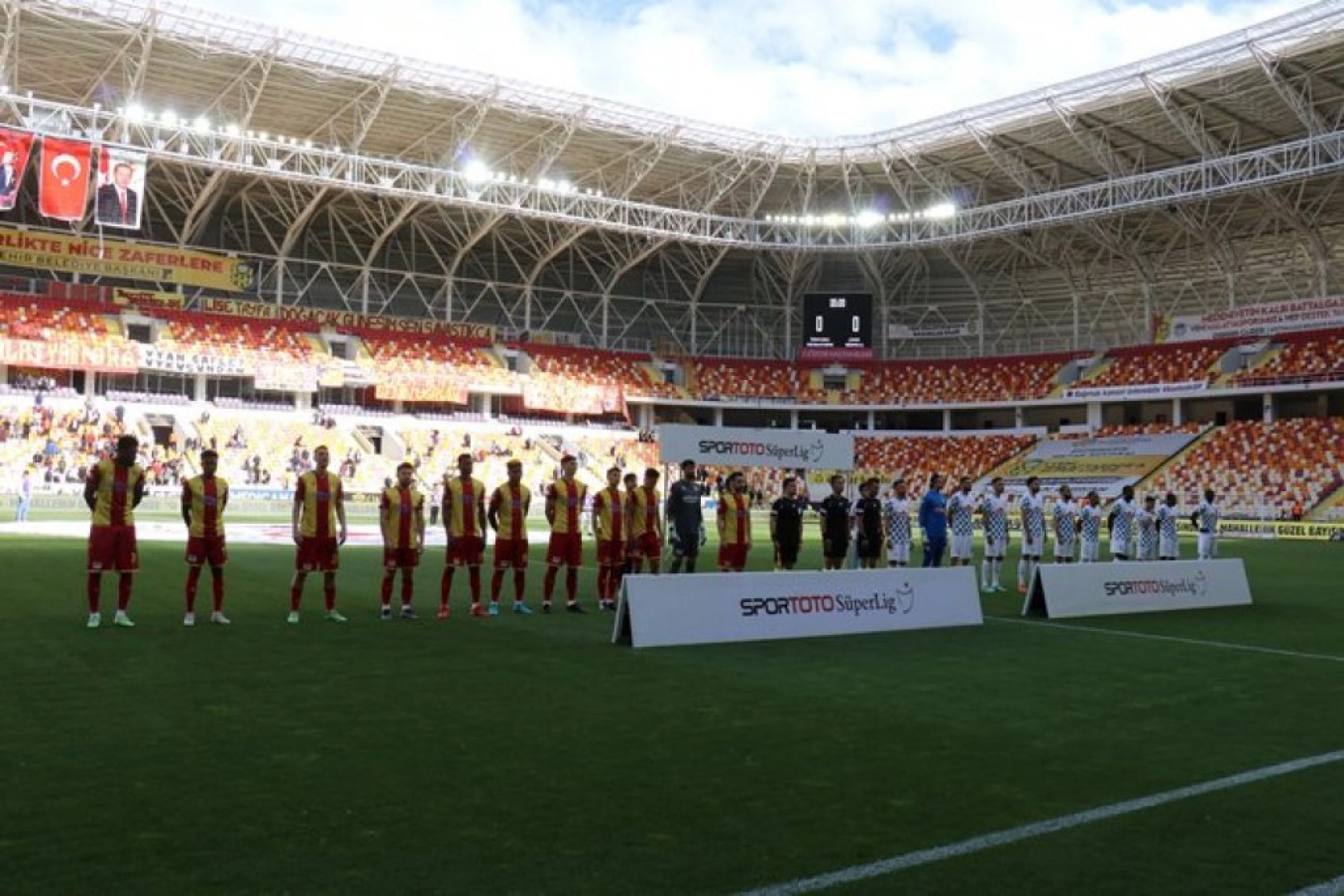 Çaykur Rizespor Yeni Malatyaspor Karşılaşmasından Kareler