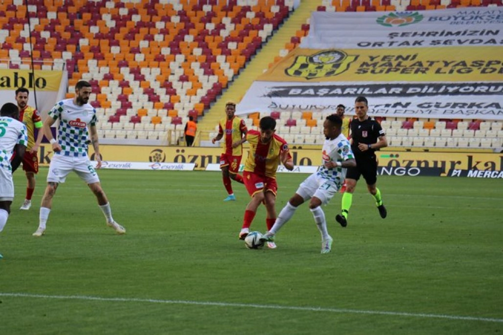 Çaykur Rizespor Yeni Malatyaspor Karşılaşmasından Kareler