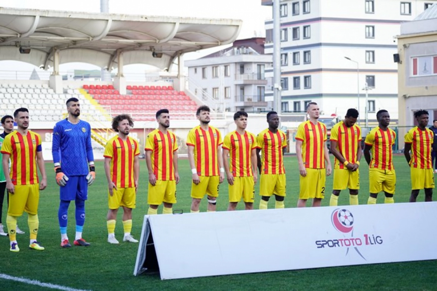 Tuzlaspor Yeni Malatyaspor Karşılaşmasından Kareler