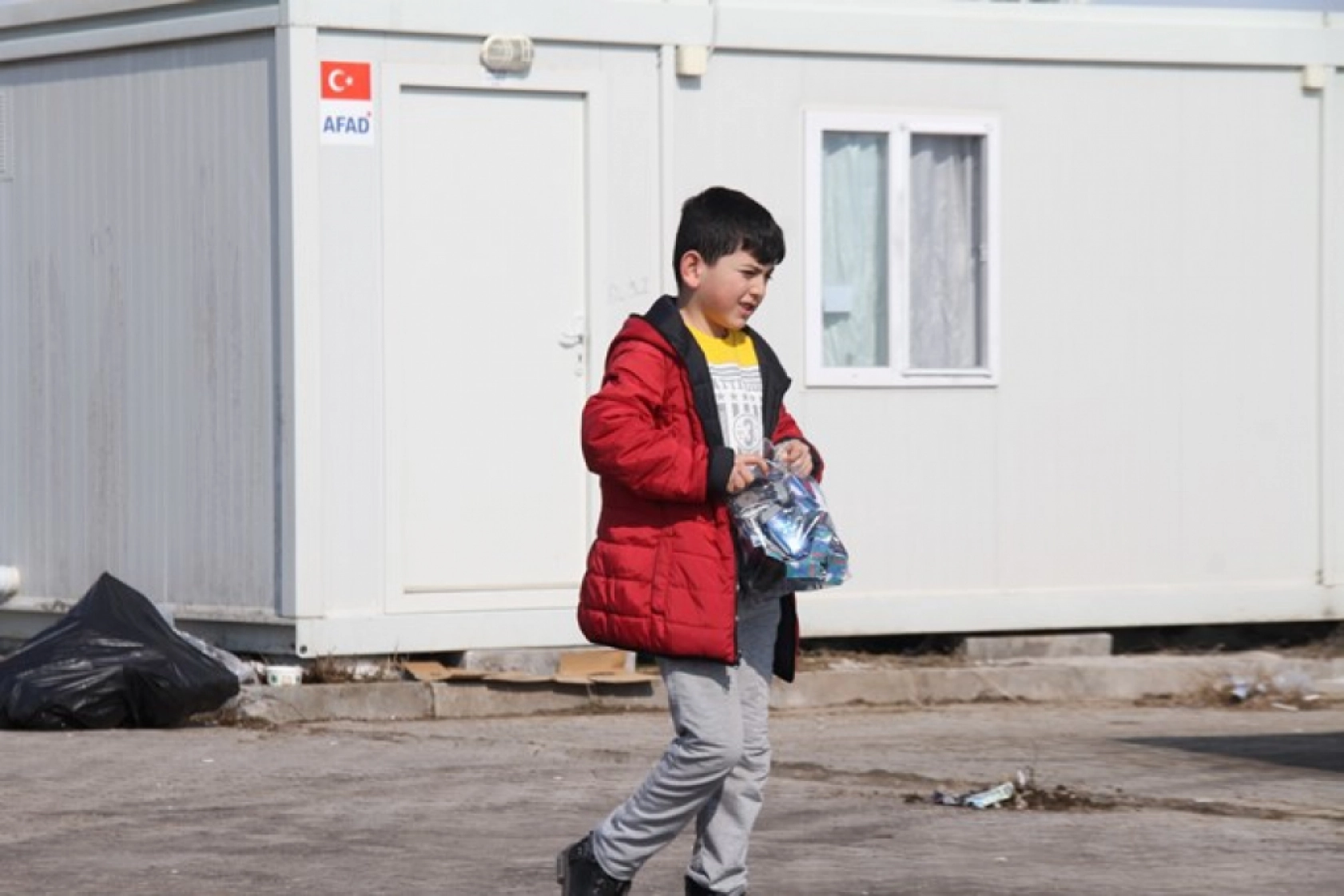 Malatya'da 10 bin kişinin barınacağı konteyner kente aileler yerleşmeye başladı