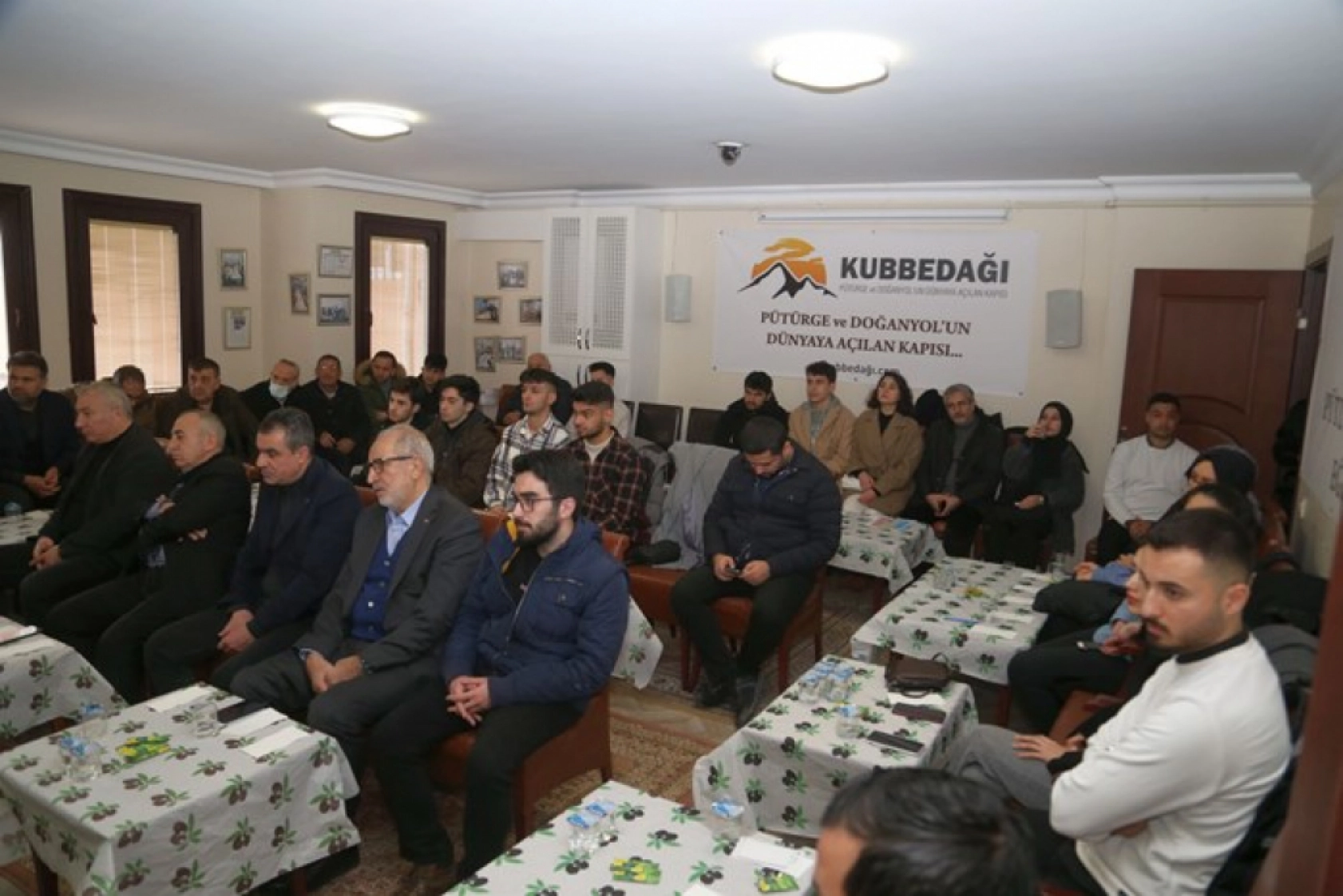 Pütürge-Doğanyol Eğitim Vakfı Vefa Zaman-4 Etkinliği düzenlendi