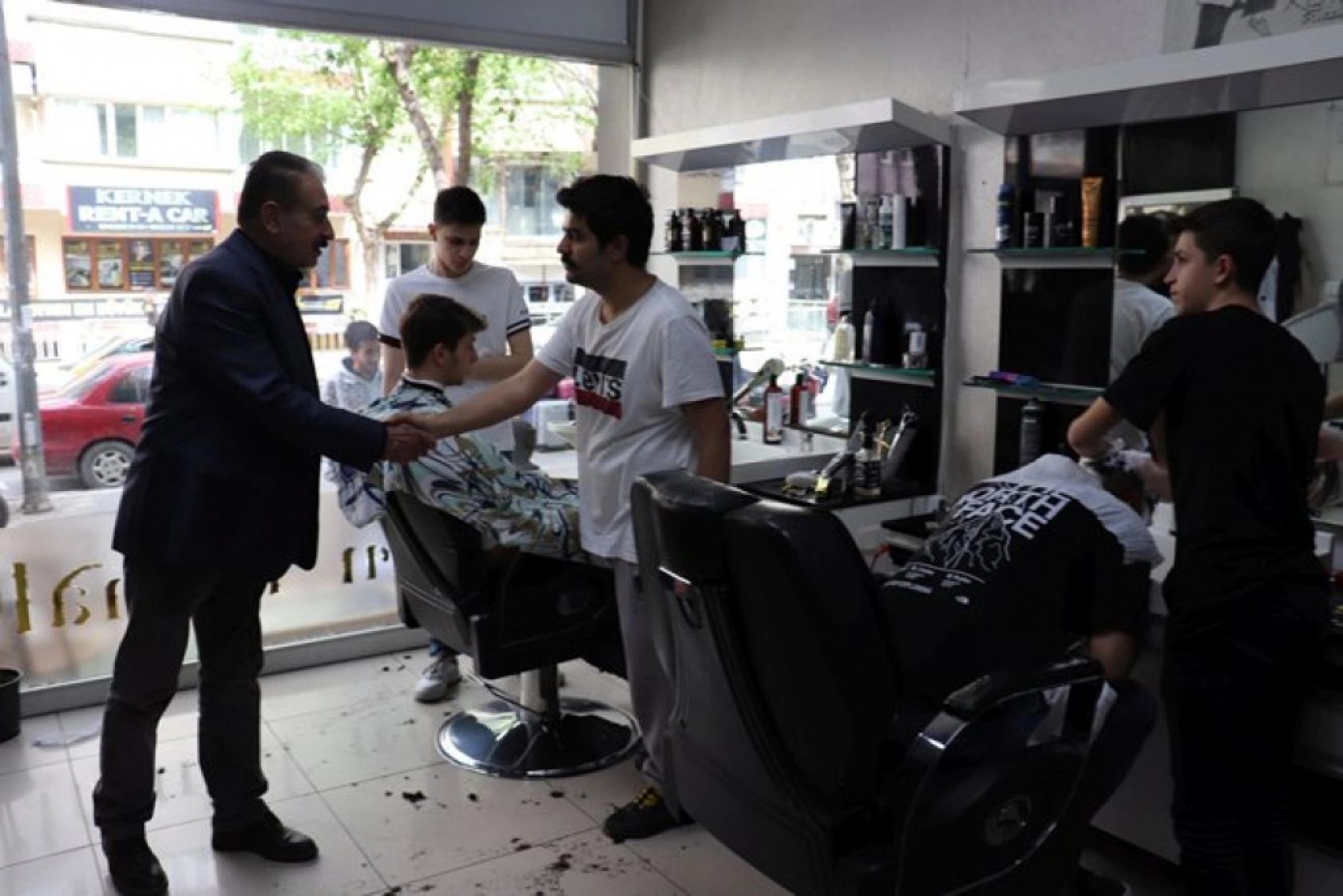 Keskin, Deprem bölgesinde esnafın Bağ-Kur, vergi, sigorta, internet, elektrik ve doğalgaz paraları alınmasın