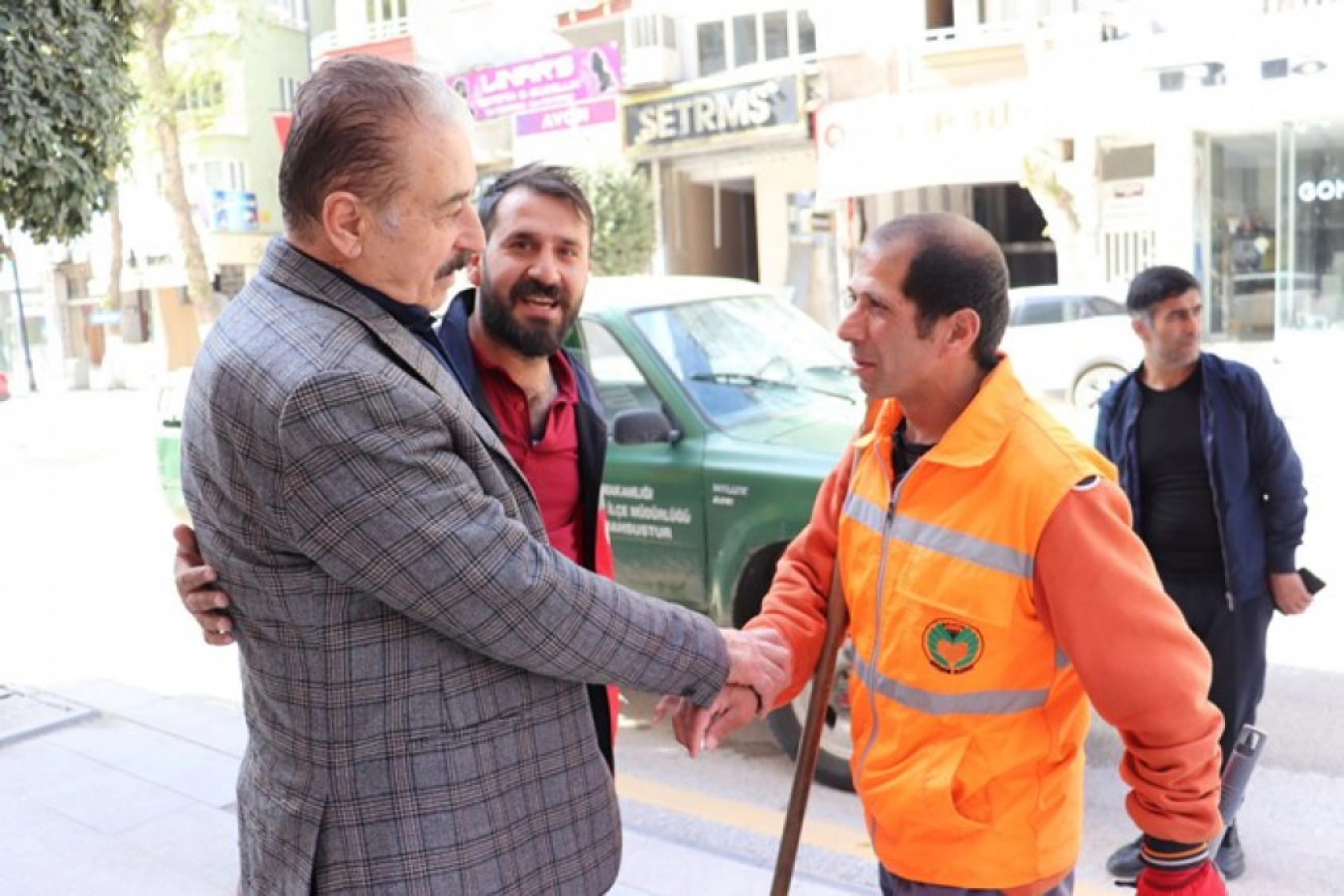 Keskin, Esnaf işyerini açarak Malatya'yı canlı gösteriyor