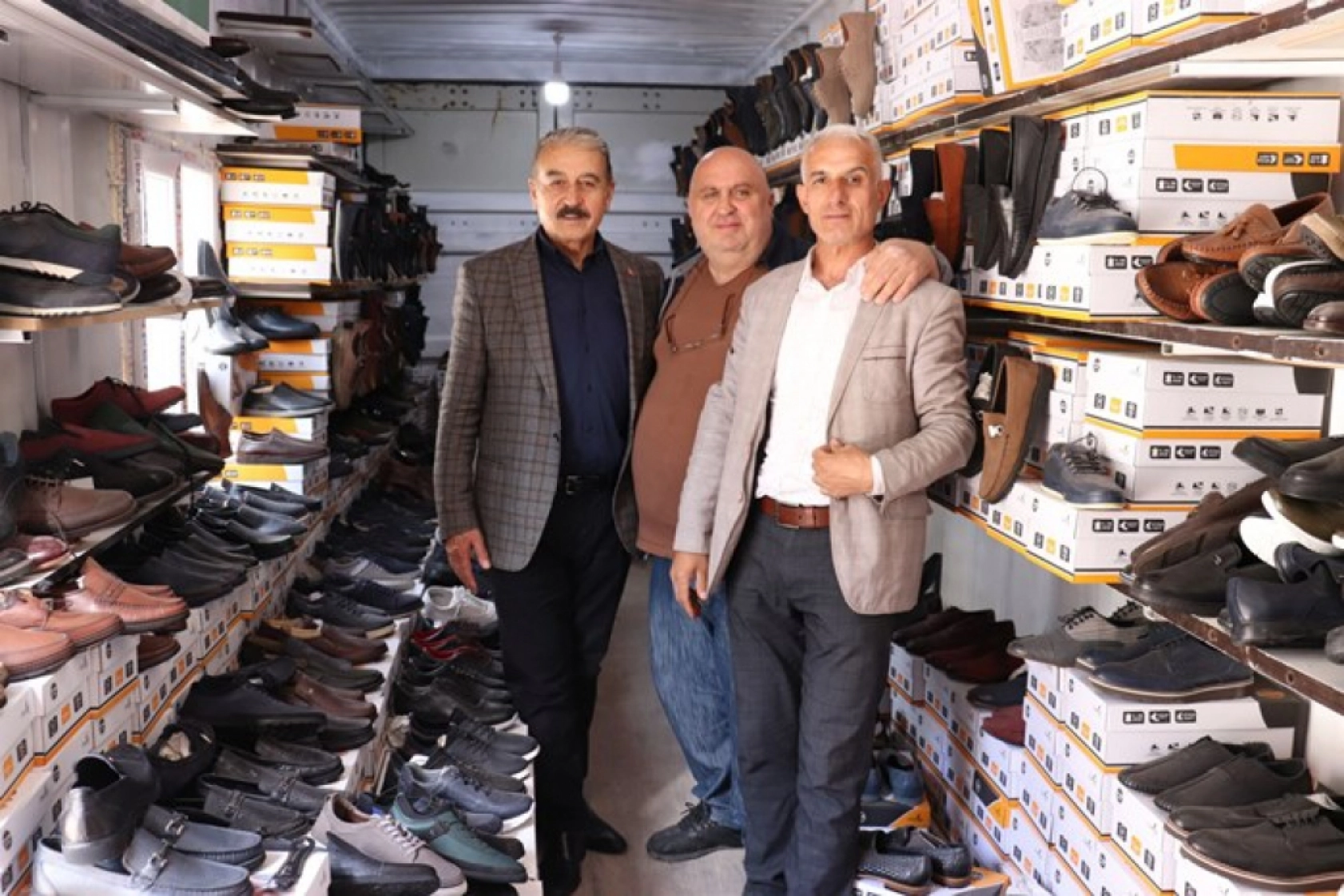 Keskin, Esnaf işyerini açarak Malatya'yı canlı gösteriyor