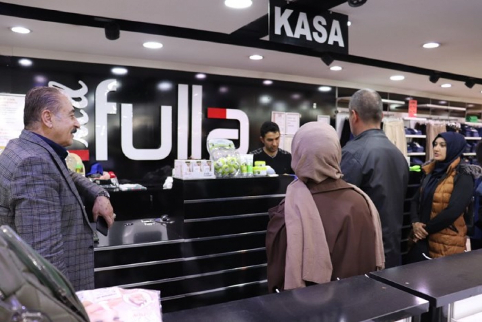 Keskin, Esnaf işyerini açarak Malatya'yı canlı gösteriyor